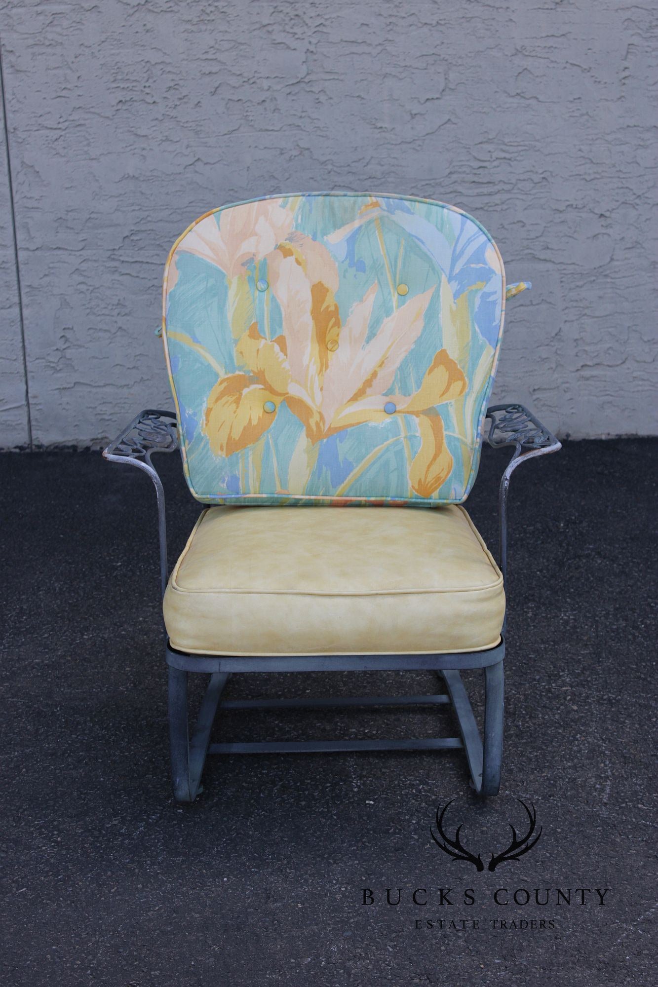 Woodard 'Chantilly Rose' Cast Iron Outdoor Lounge Chair