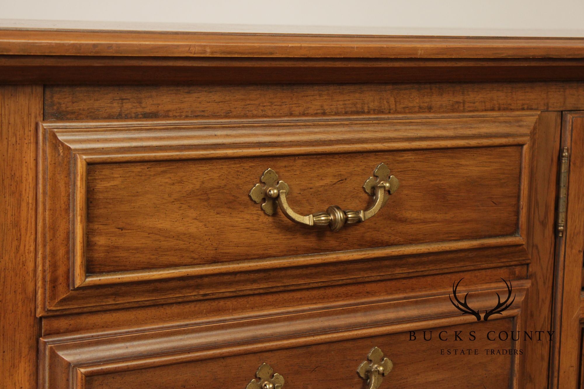 Thomasville Vintage Mediterranean Style Long Dresser