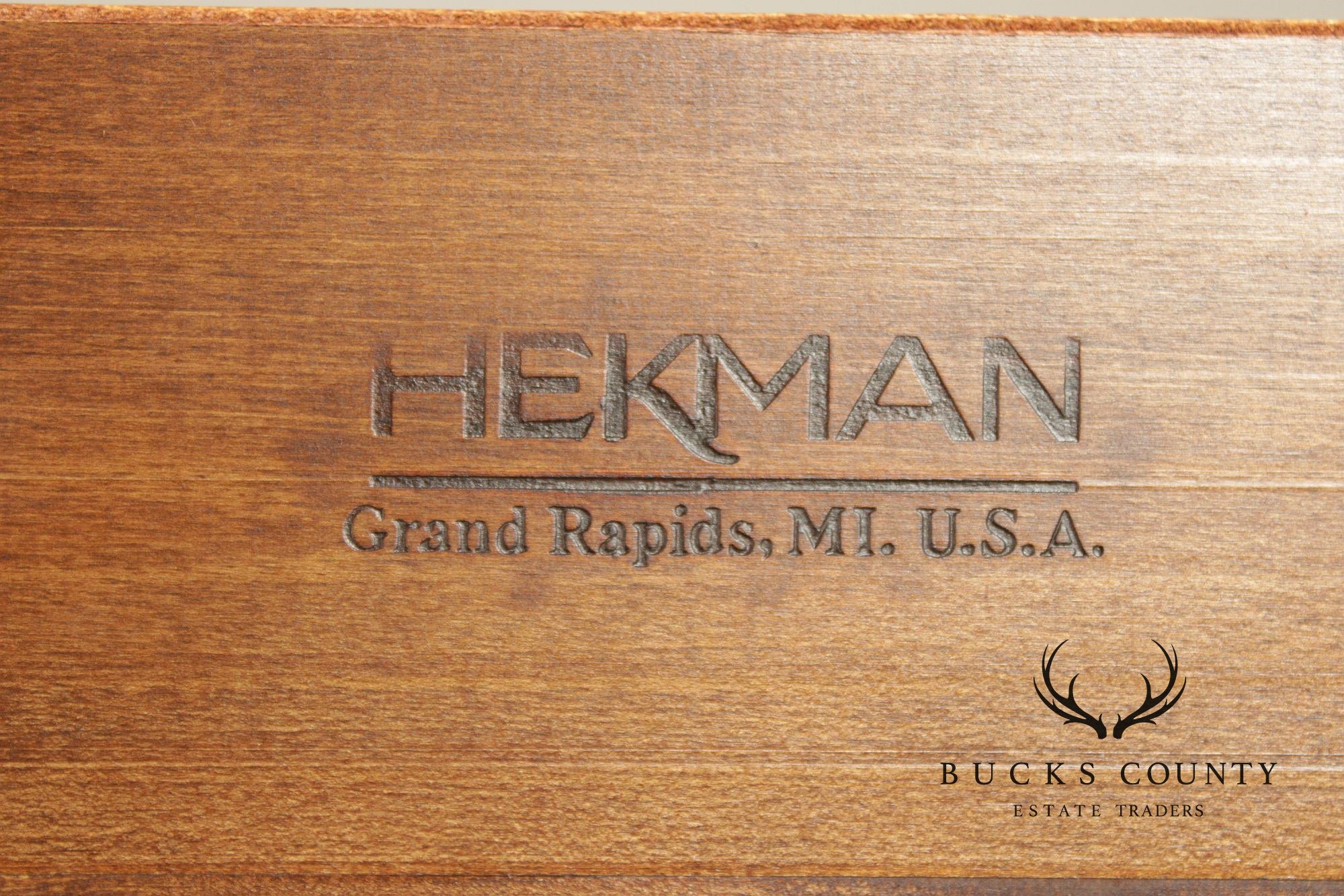 Hekman Georgian Style Lighted Secretary Desk And Display Cabinet
