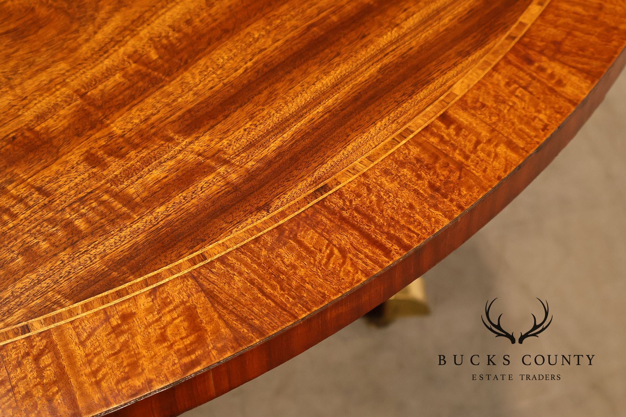 Baker Furniture 'Collectors Edition' Round Mahogany Pedestal Dining Table