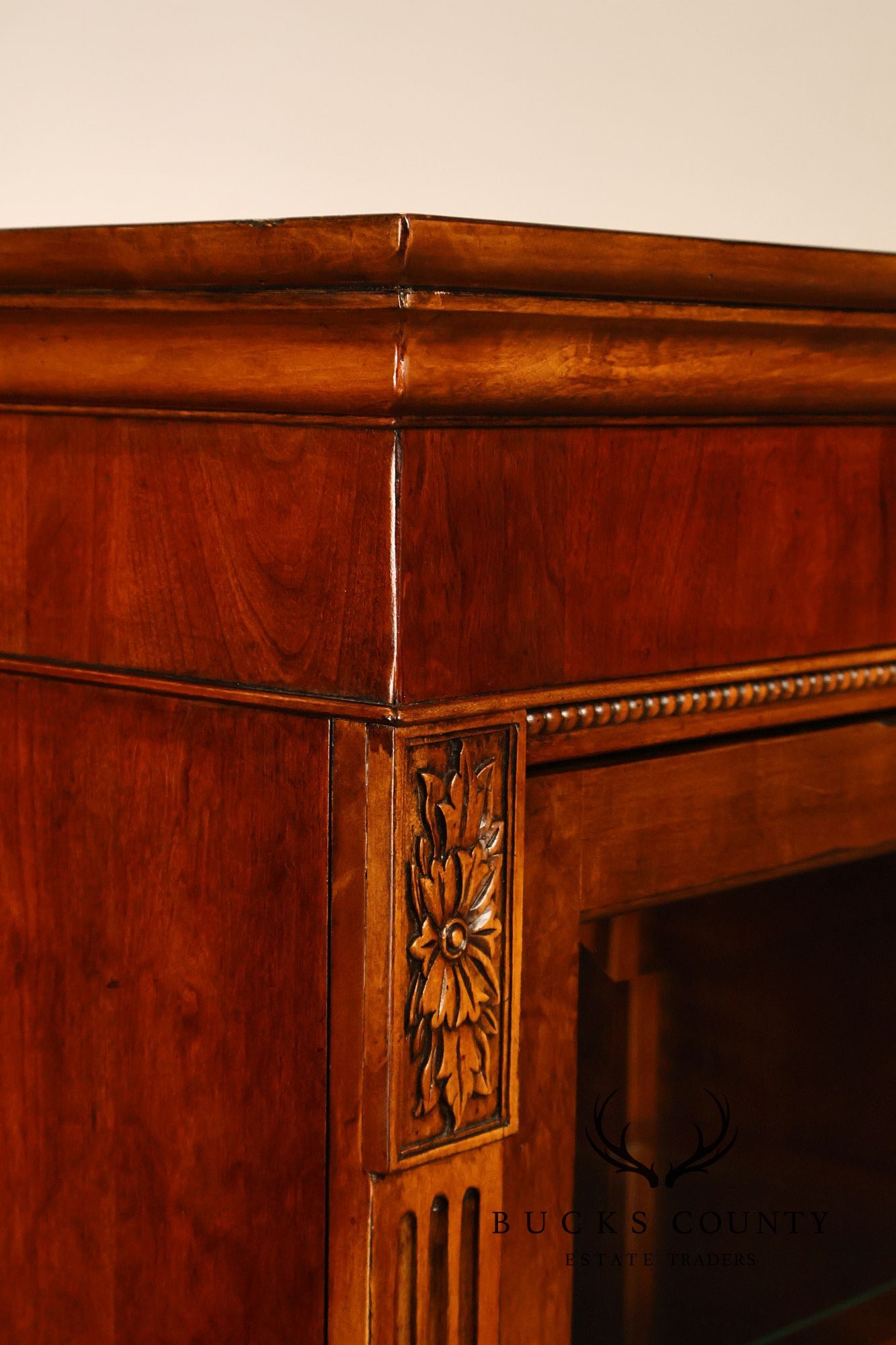Ethan Allen 'Townhouse' Sliding Door Bookcase