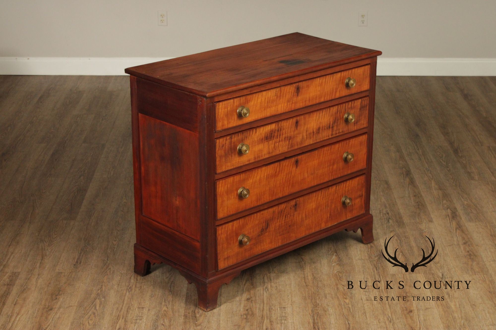 Antique American Federal Style Chest With Tiger Maple Drawer Fronts