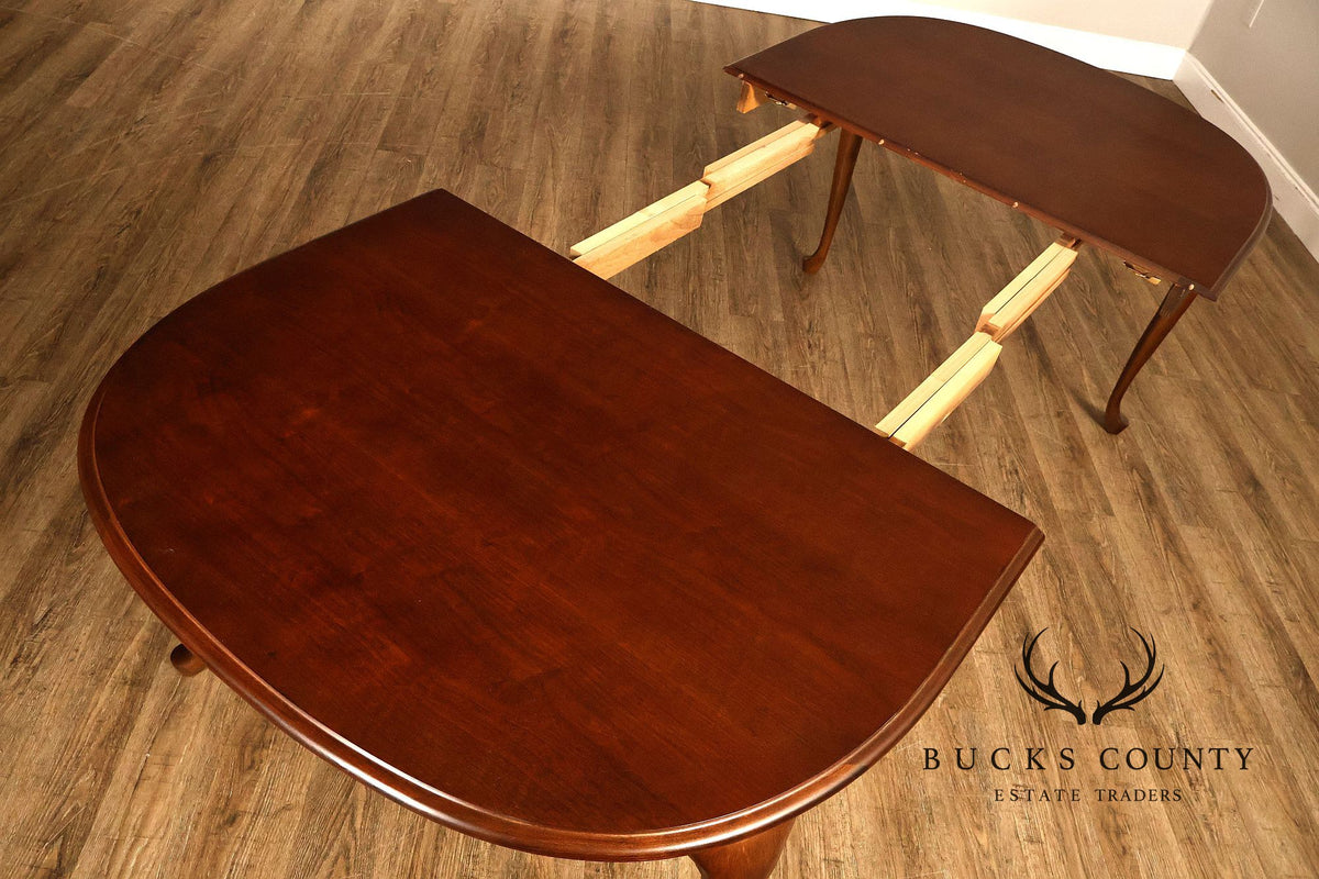 American Drew Queen Anne Style Expanding Dining Table With Eight Dining Chairs