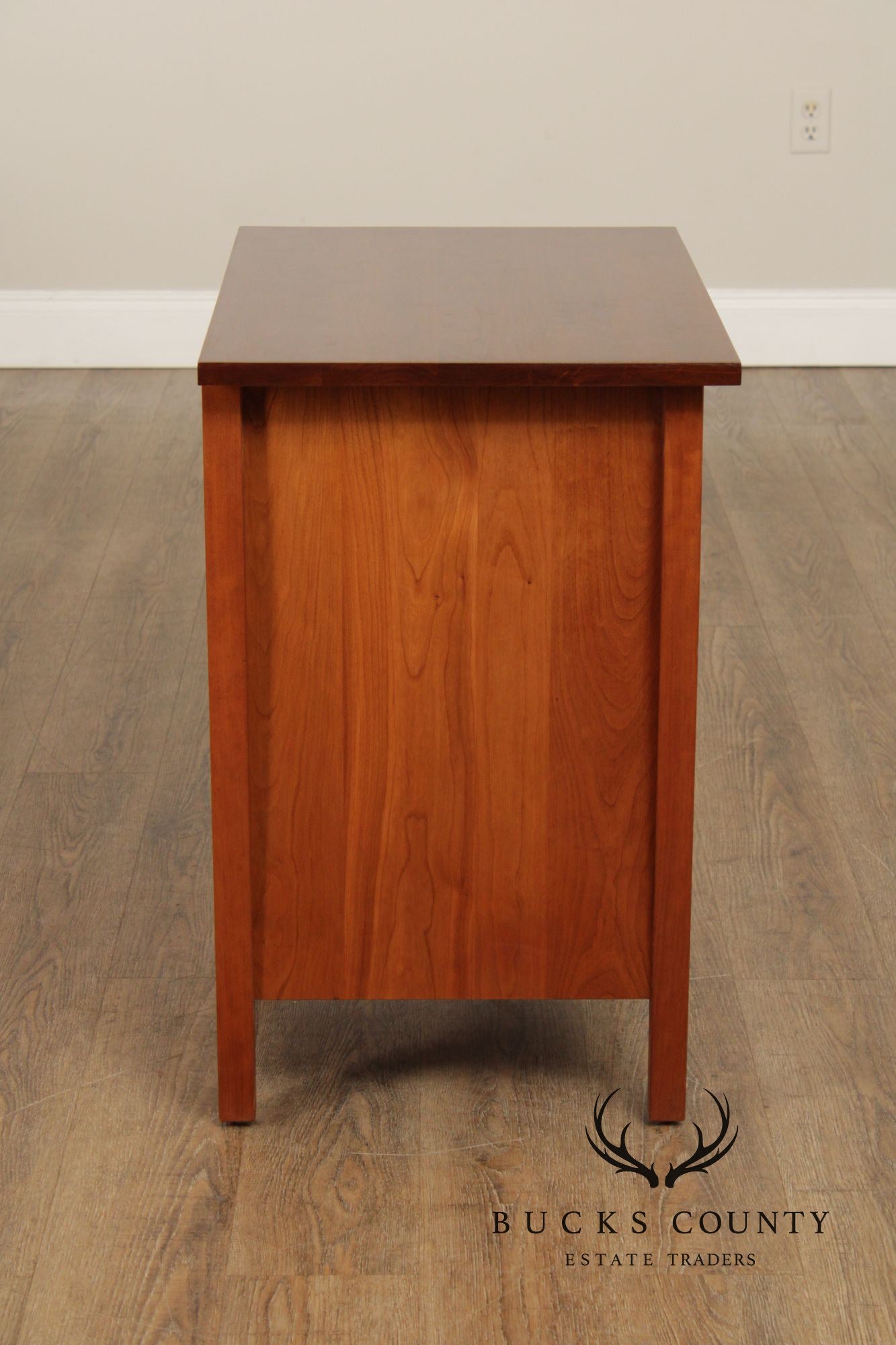 Stickley Mission Collection Pair of Harvey Ellis Three Drawer Cherry Nightstands