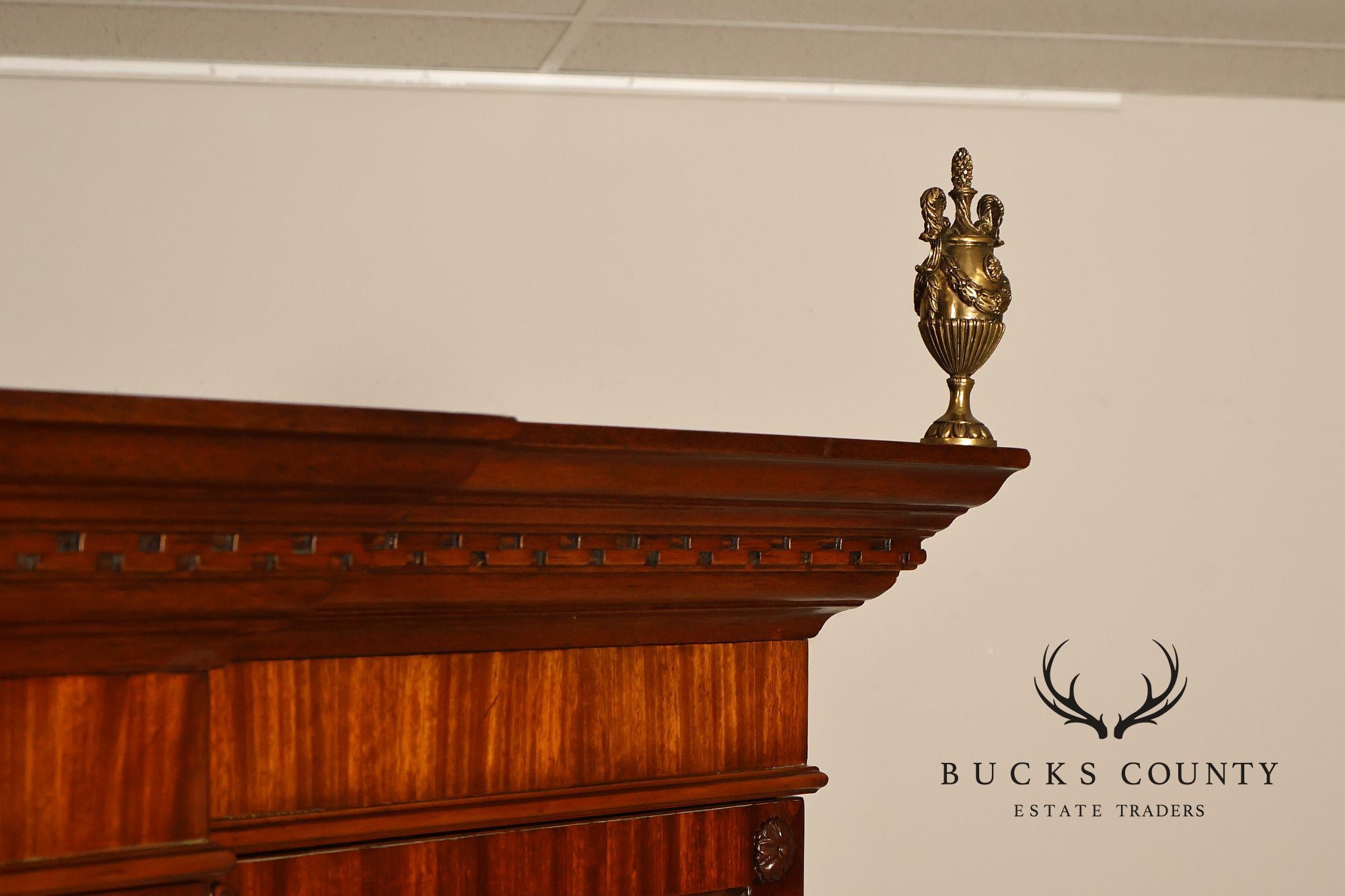Maitland Smith Georgian Style Large Mahogany Breakfront Bookcase