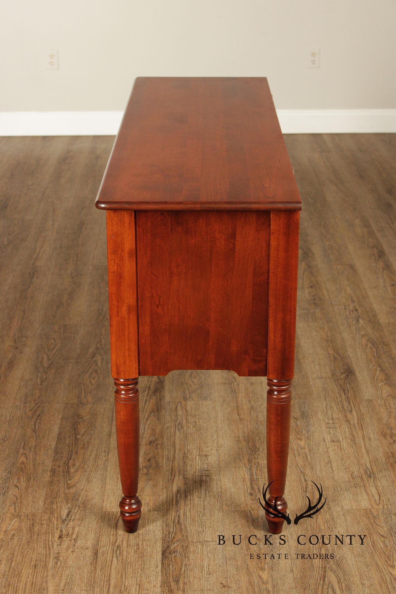 NICHOLS & STONE MAPLE SERVER SIDEBOARD WITH FLUTED LEGS