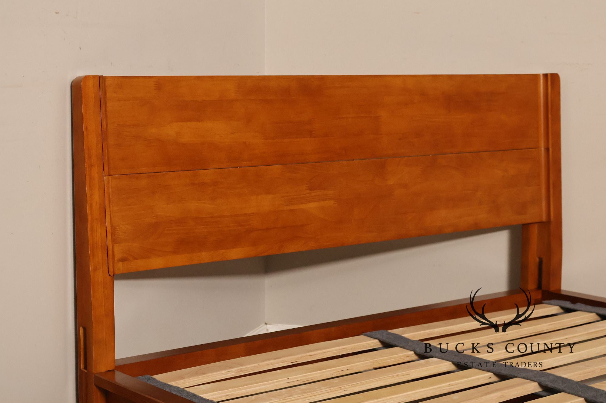 Thuma 'Classic' Queen Bed frame