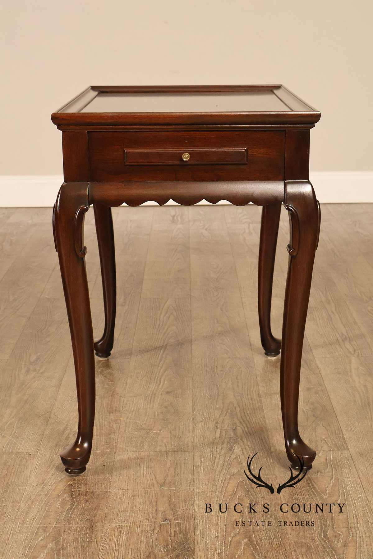 Ethan Allen Georgian Court Cherry Queen Anne Side Table With Pull-Out Slides