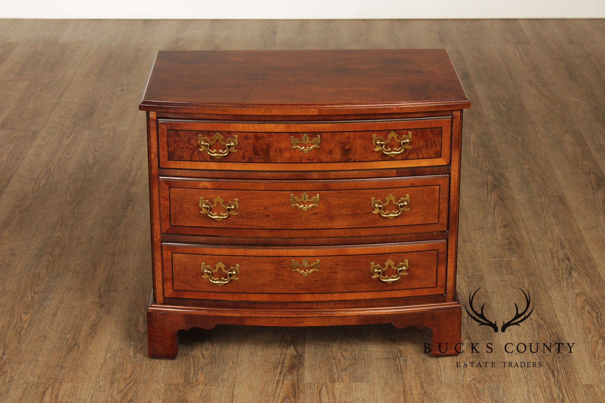 Henredon Aston Court Pair Of Mahogany Nightstands