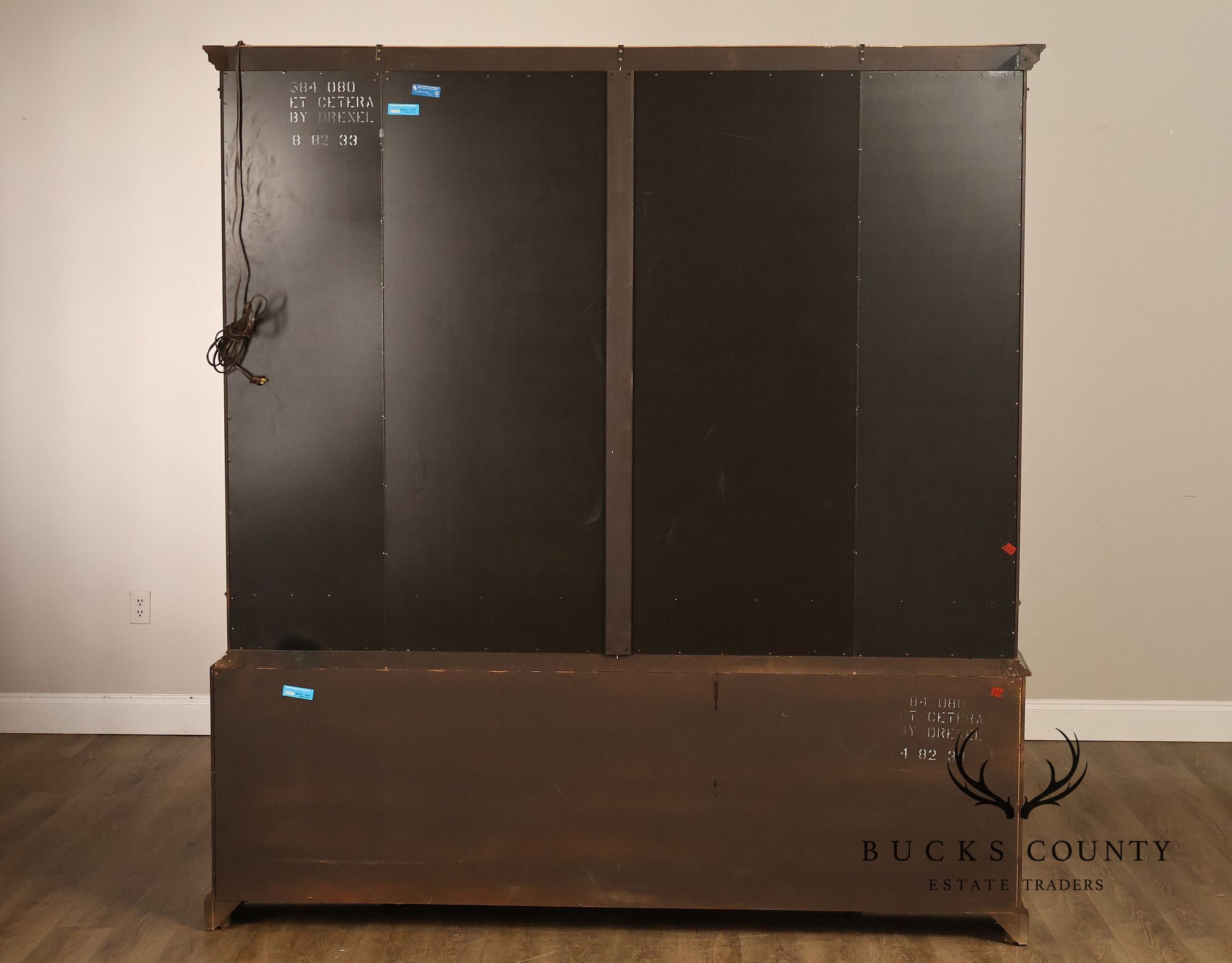 Drexel Asian Style Chinoiserie Display Cabinet Breakfront