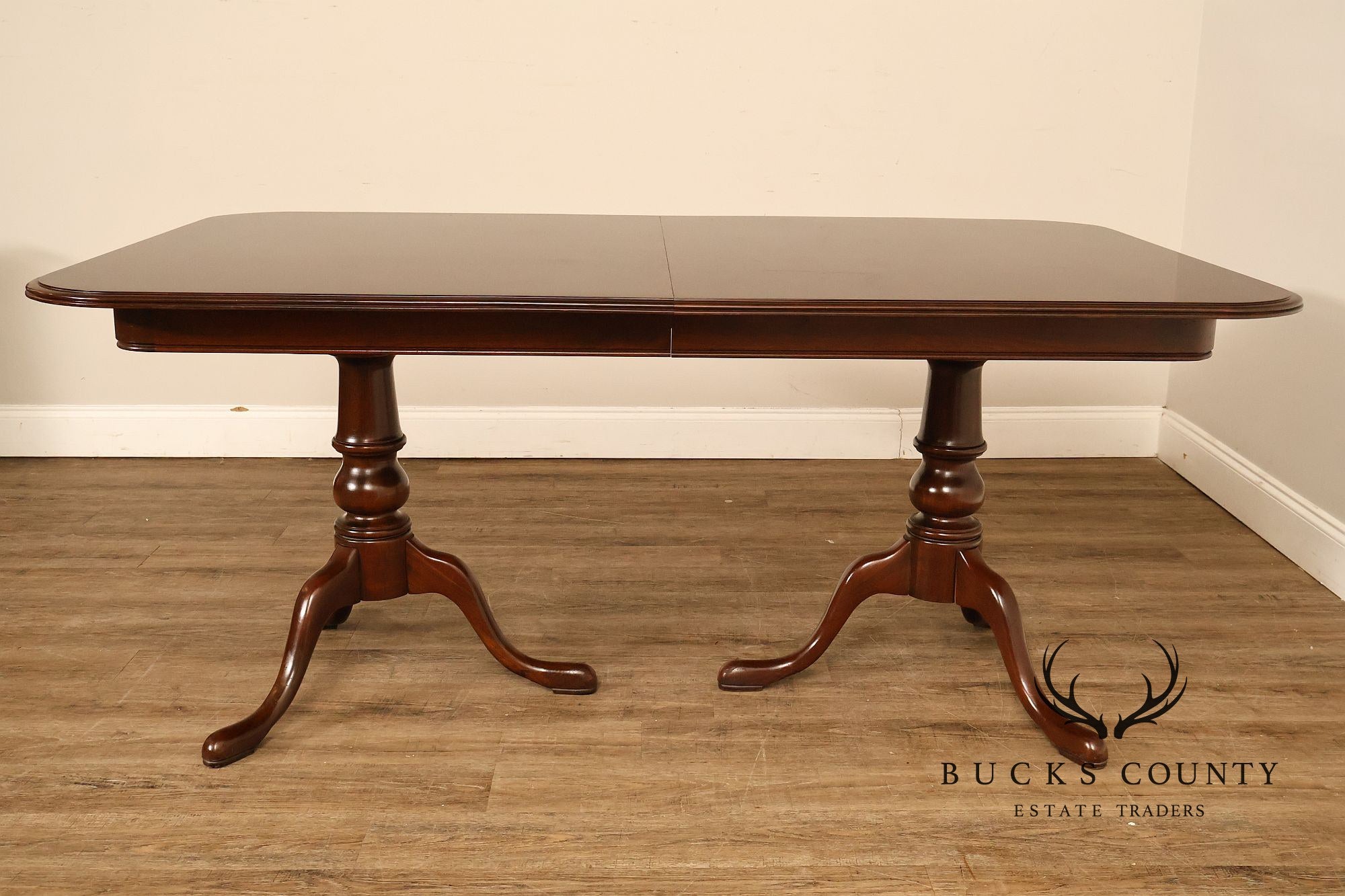 Ethan Allen Georgian Court Queen Anne Style Double Pedestal Cherry Dining Table