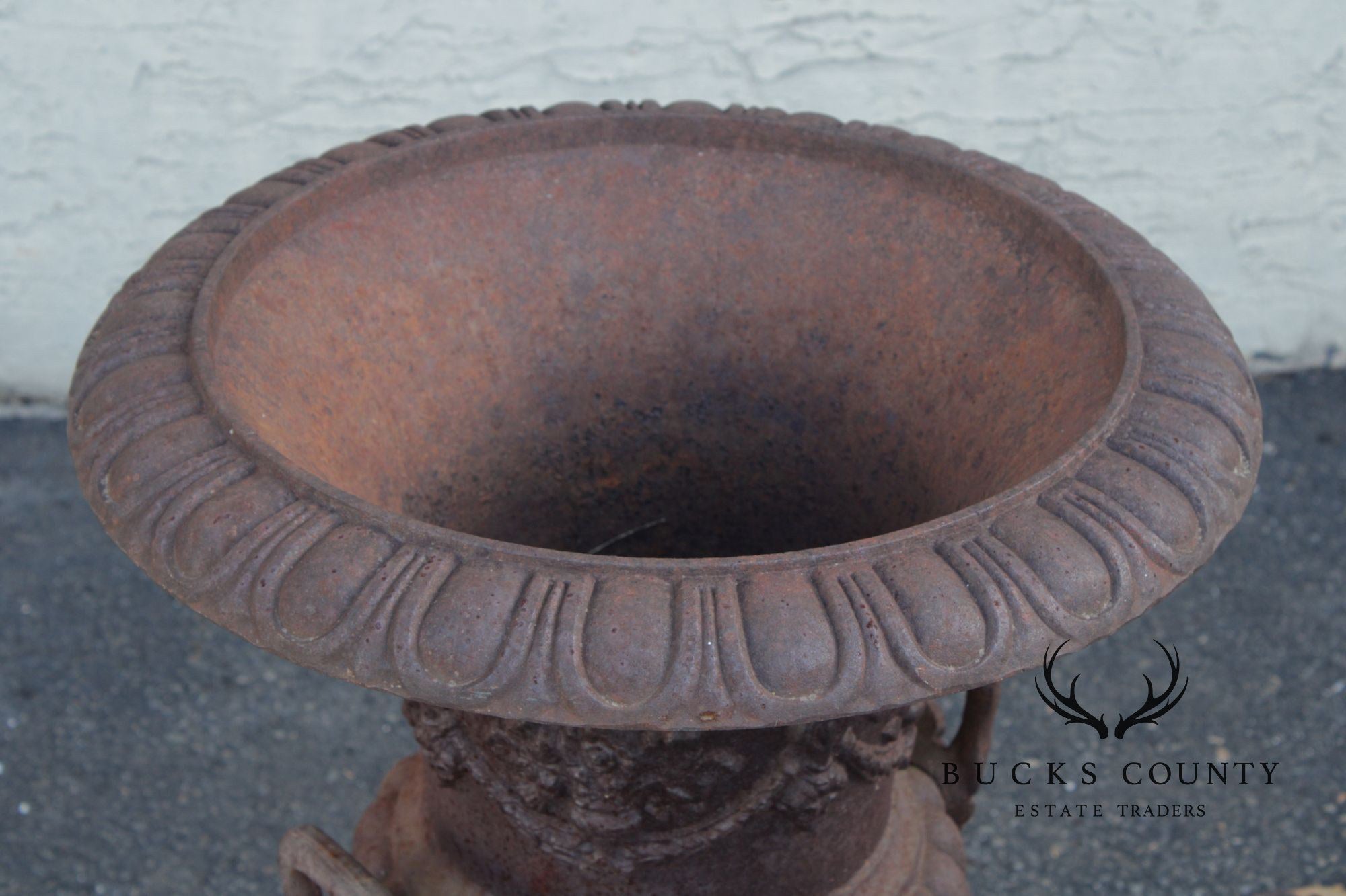 VINTAGE PAIR OF CAST IRON GARDEN URNS