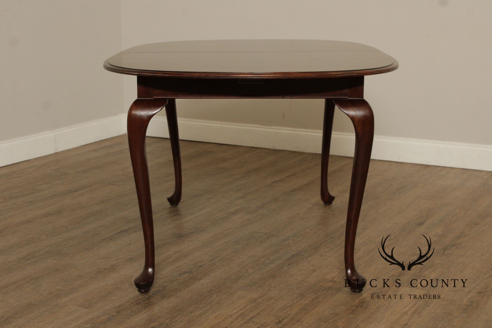 Ethan Allen Georgian Court Cherry Expandable Dining Table