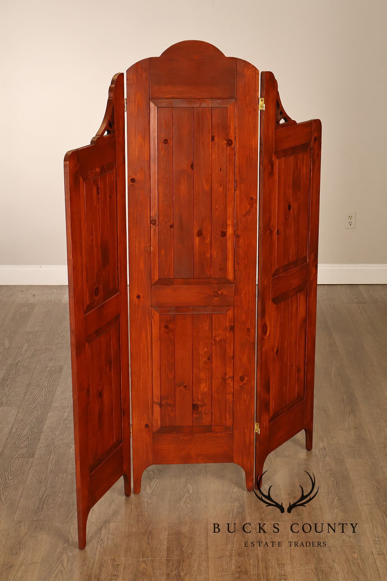 Rustic Colonial Style Pair of Pine Folding Dressing Screens
