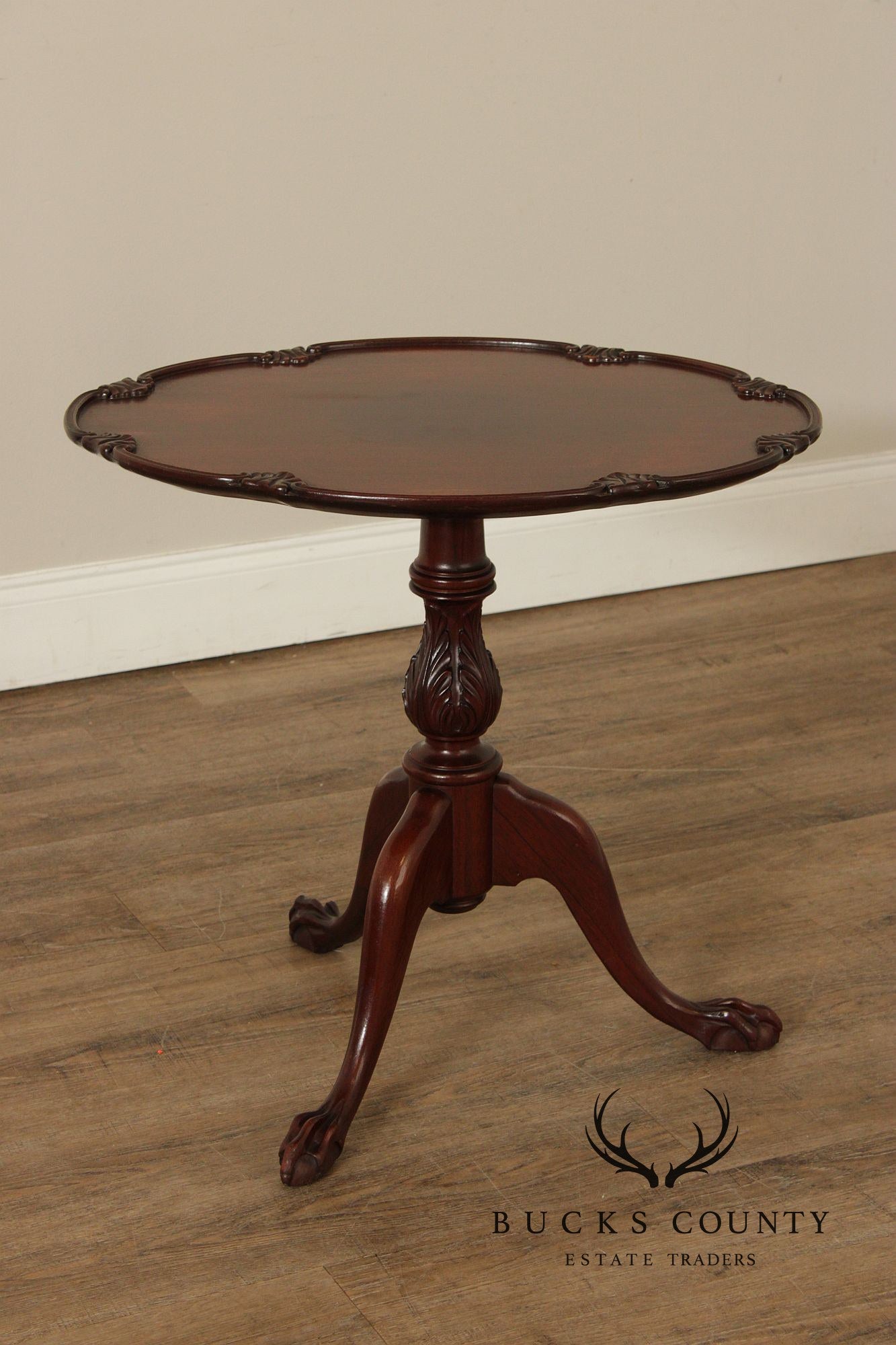 1940's Georgian Style Pair of Mahogany Tilt-Top Pedestal Tables