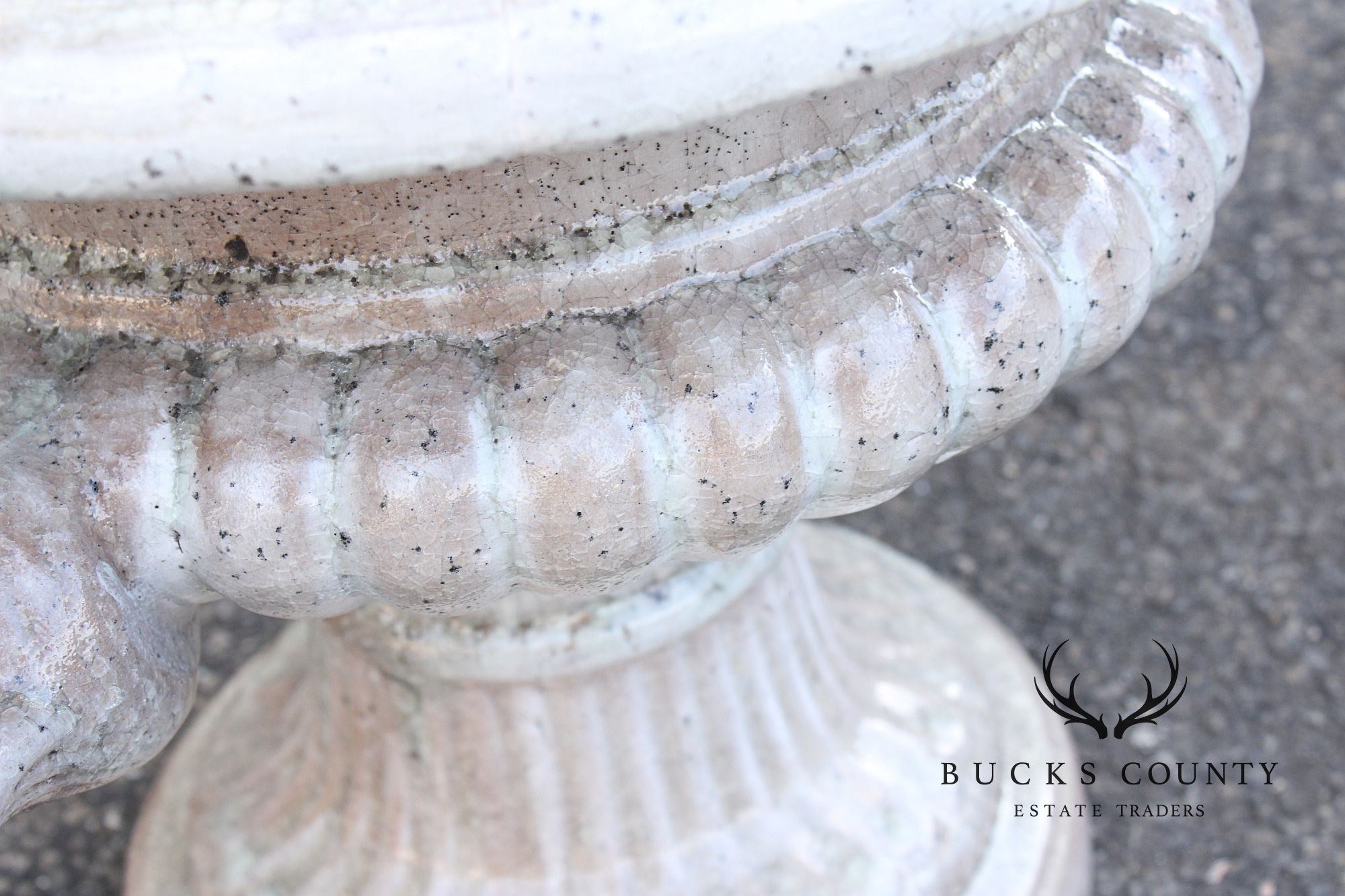 Classical Style Glazed Terracotta Garden Urn Planter