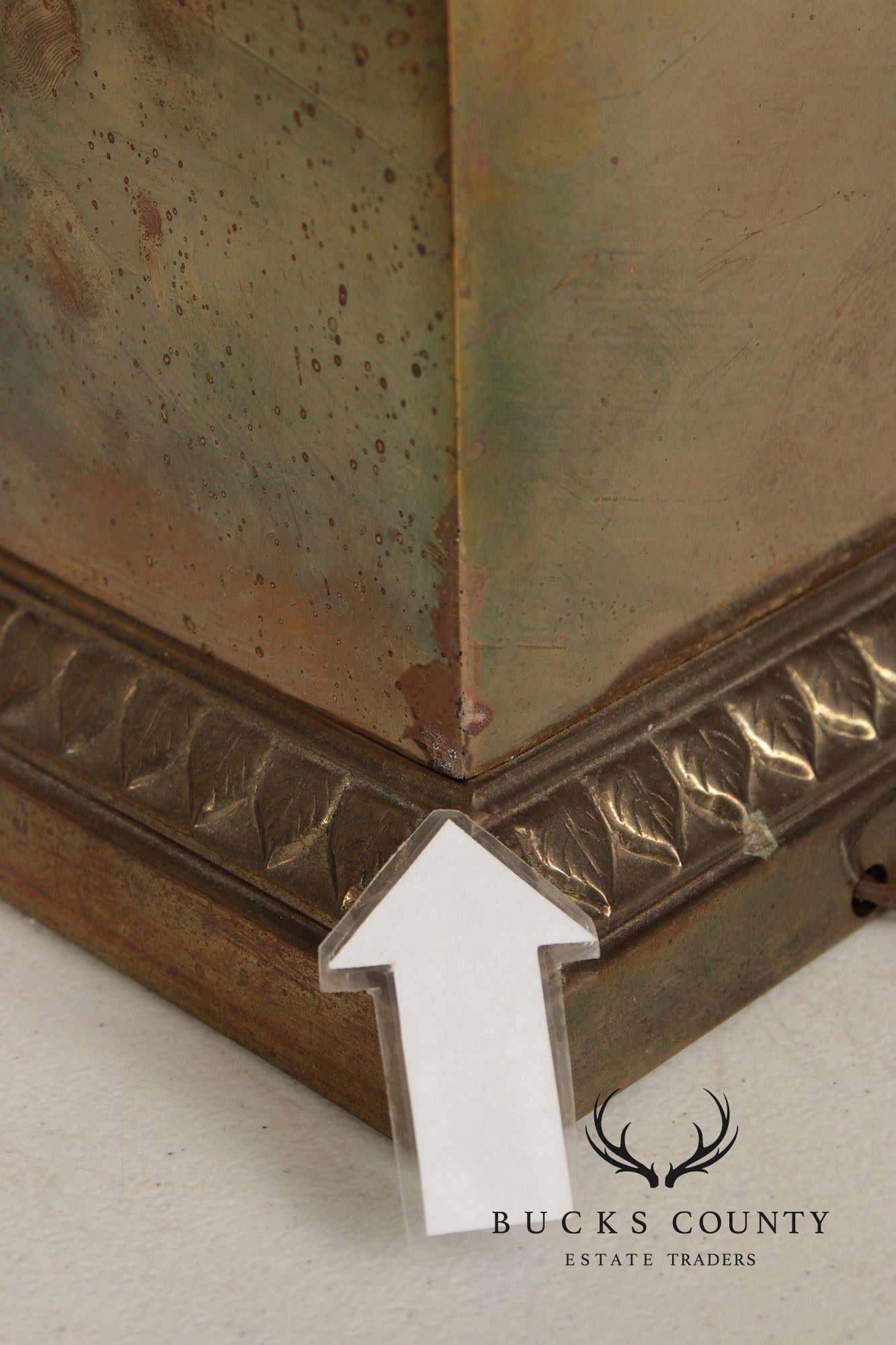 Chapman Vintage Fruit Basket Urn Form Table Lamp