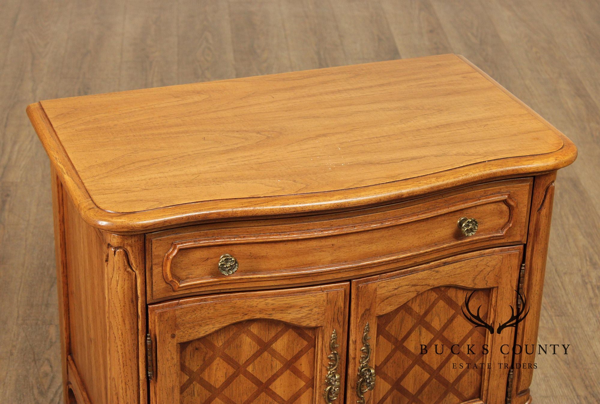 Thomasville 'Camille' French Provincial Style Pair of Nightstands