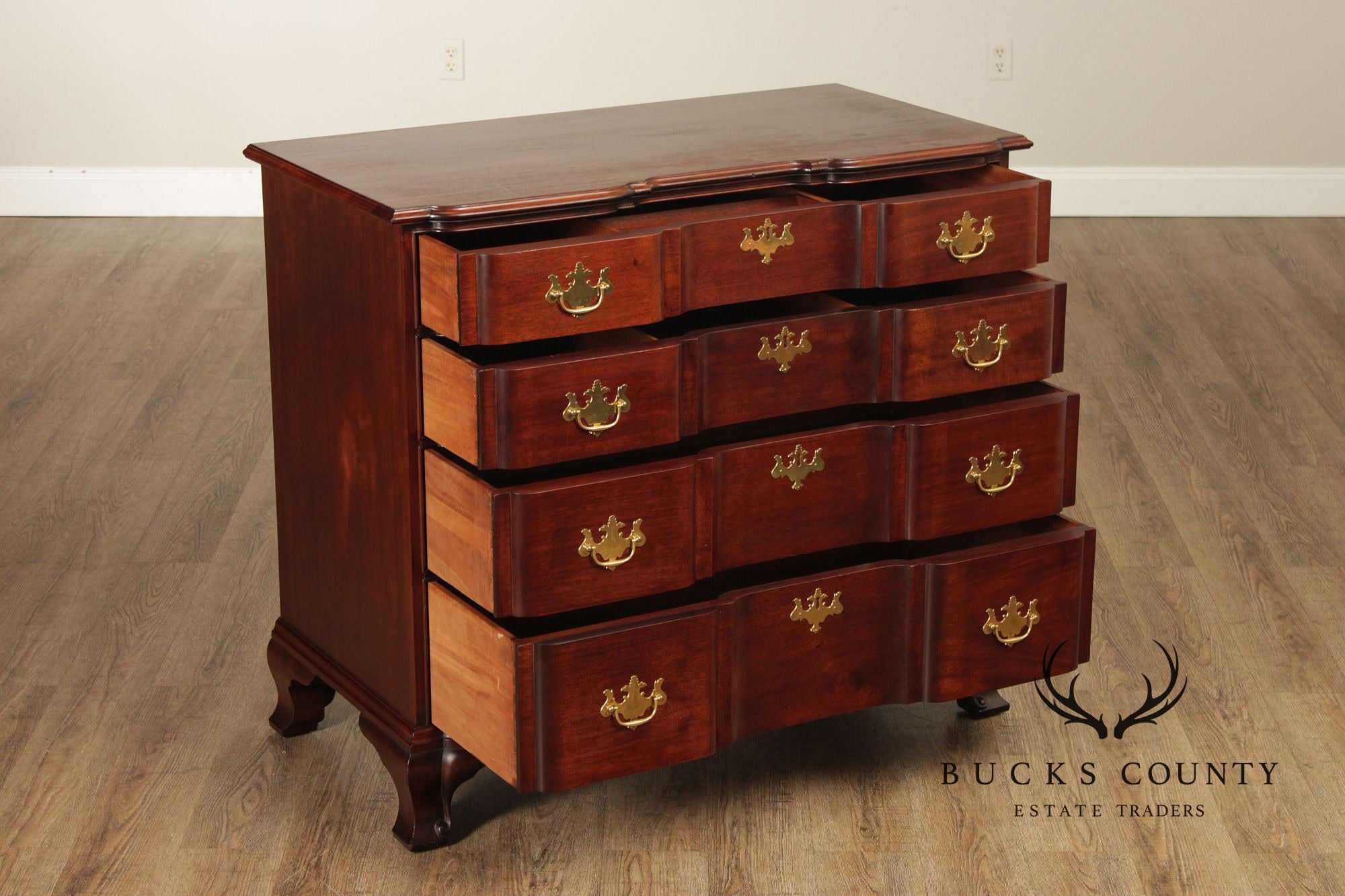 Kindel Chippendale Style Mahogany Blockfront Chest
