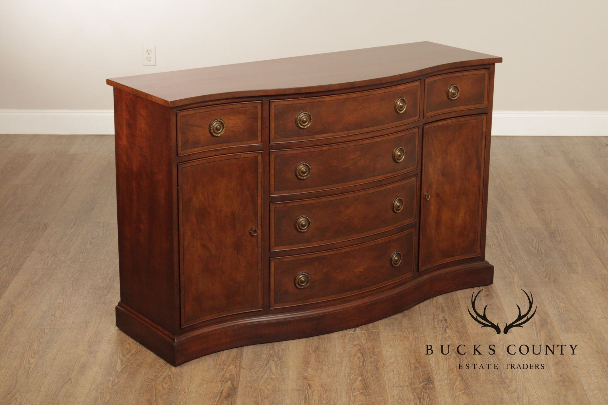 Old Colony Furniture Mahogany Serpentine Buffet Sideboard