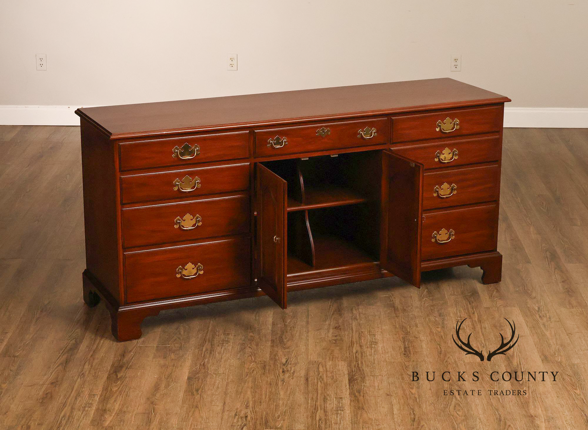 Henkel Harris Virginia Galleries Cherry 9 Drawer Dresser