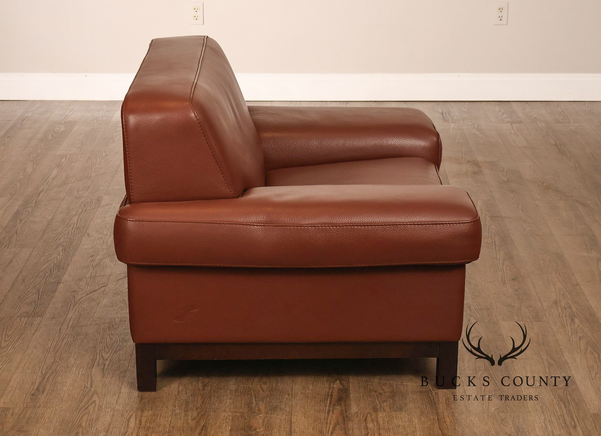 Formenti Pair of Italian Leather Lounge Chairs