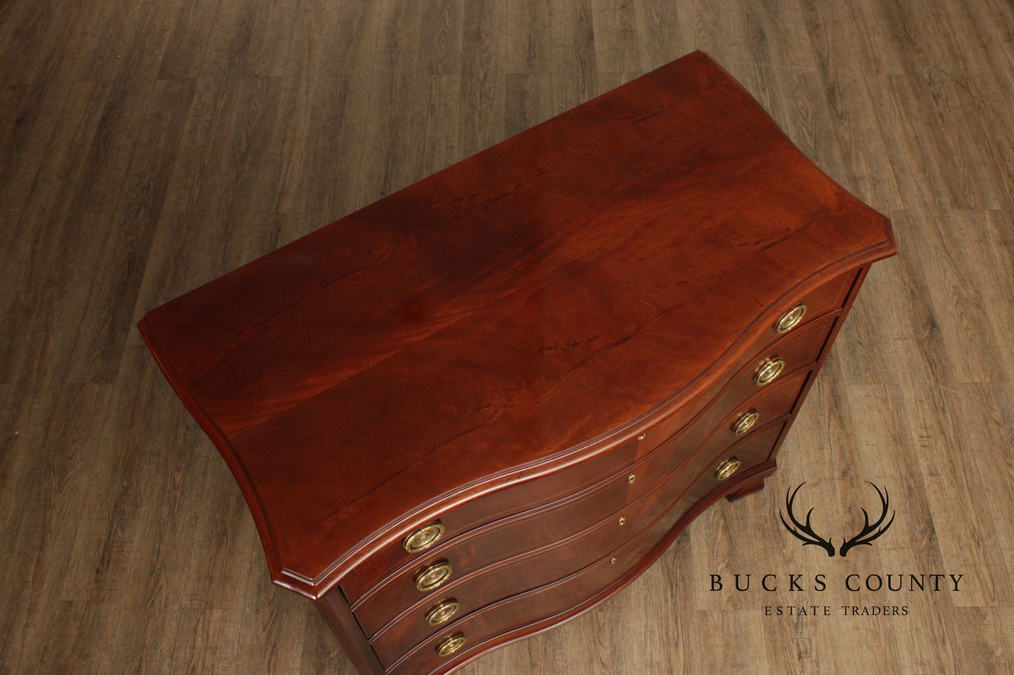 Hickory Chair 'Mount Vernon' Mahogany Serpentine Chest Of Drawers