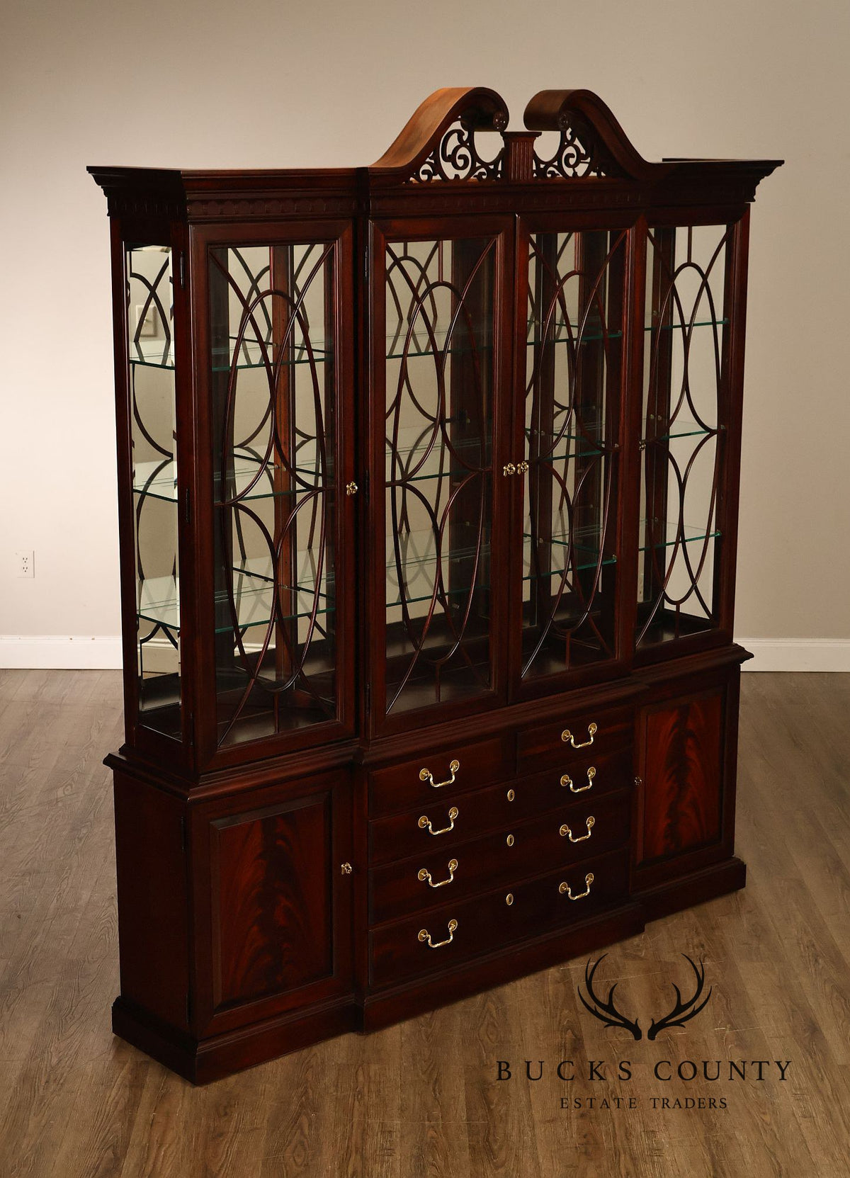 Thomasville Georgian Style Large Mahogany China Display Breakfront