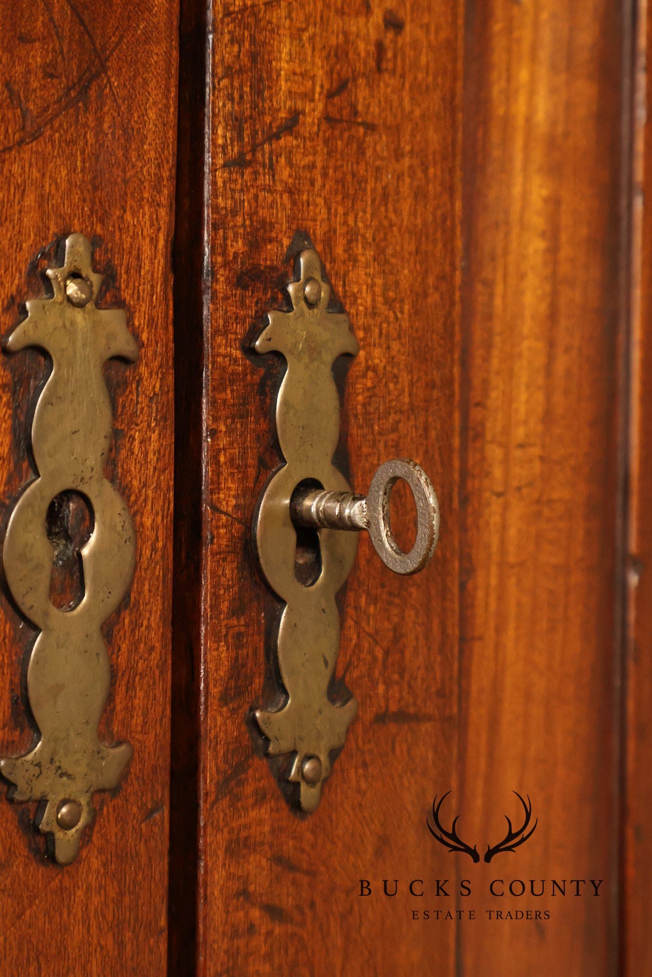 English Reproduction Georgian Style Linen Press Cabinet