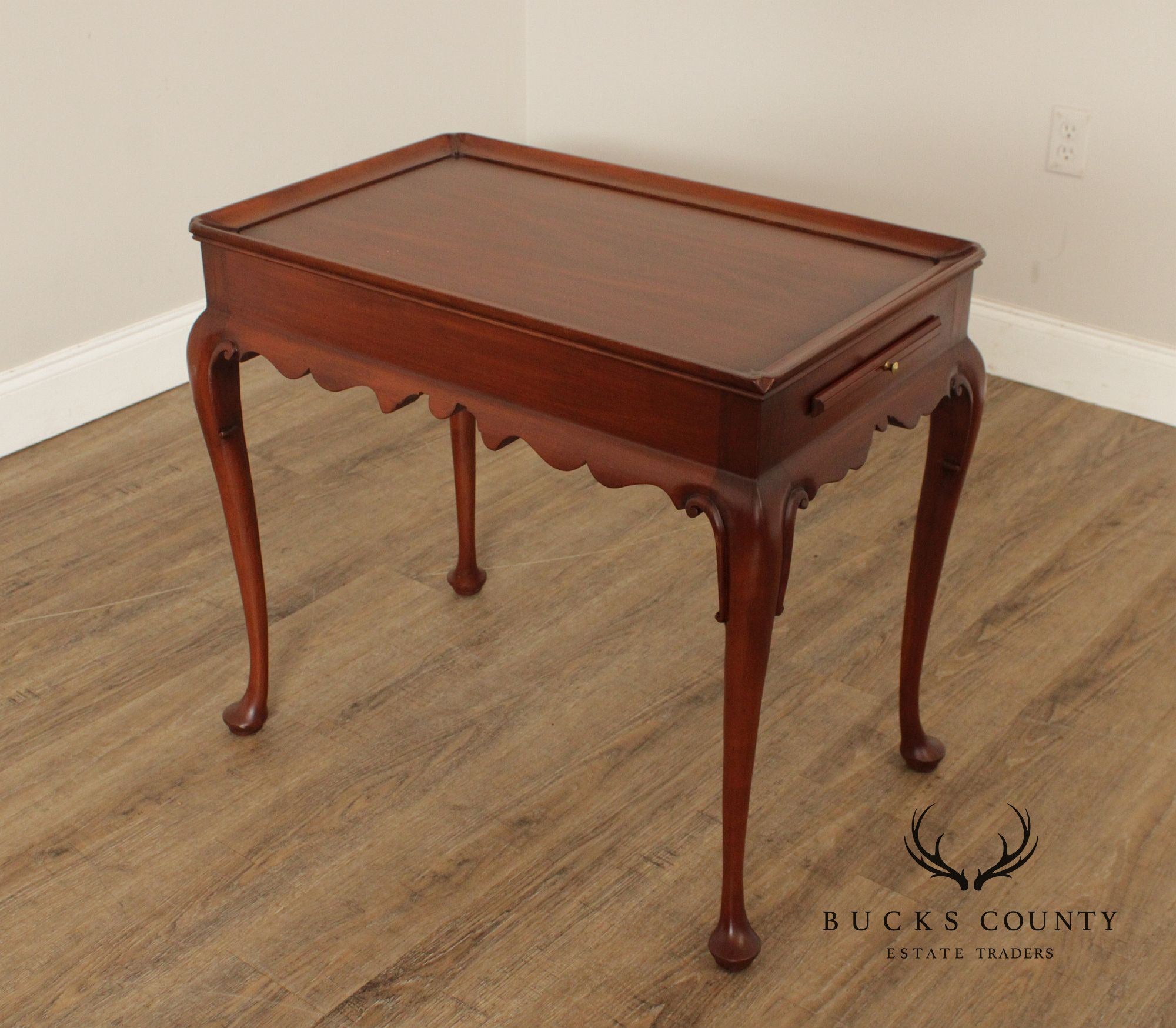 Henkel Harris Queen Anne Style Cherry Tea Table