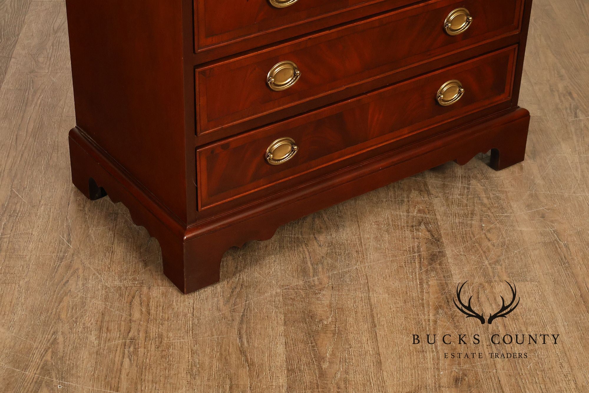 Hekman Copley Place Flame Mahogany Chest Of Drawers