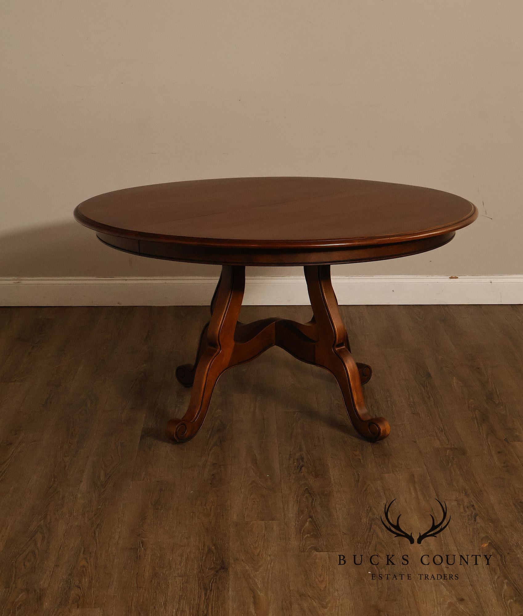 Ethan Allen Country French Style Round Extension Dining Table