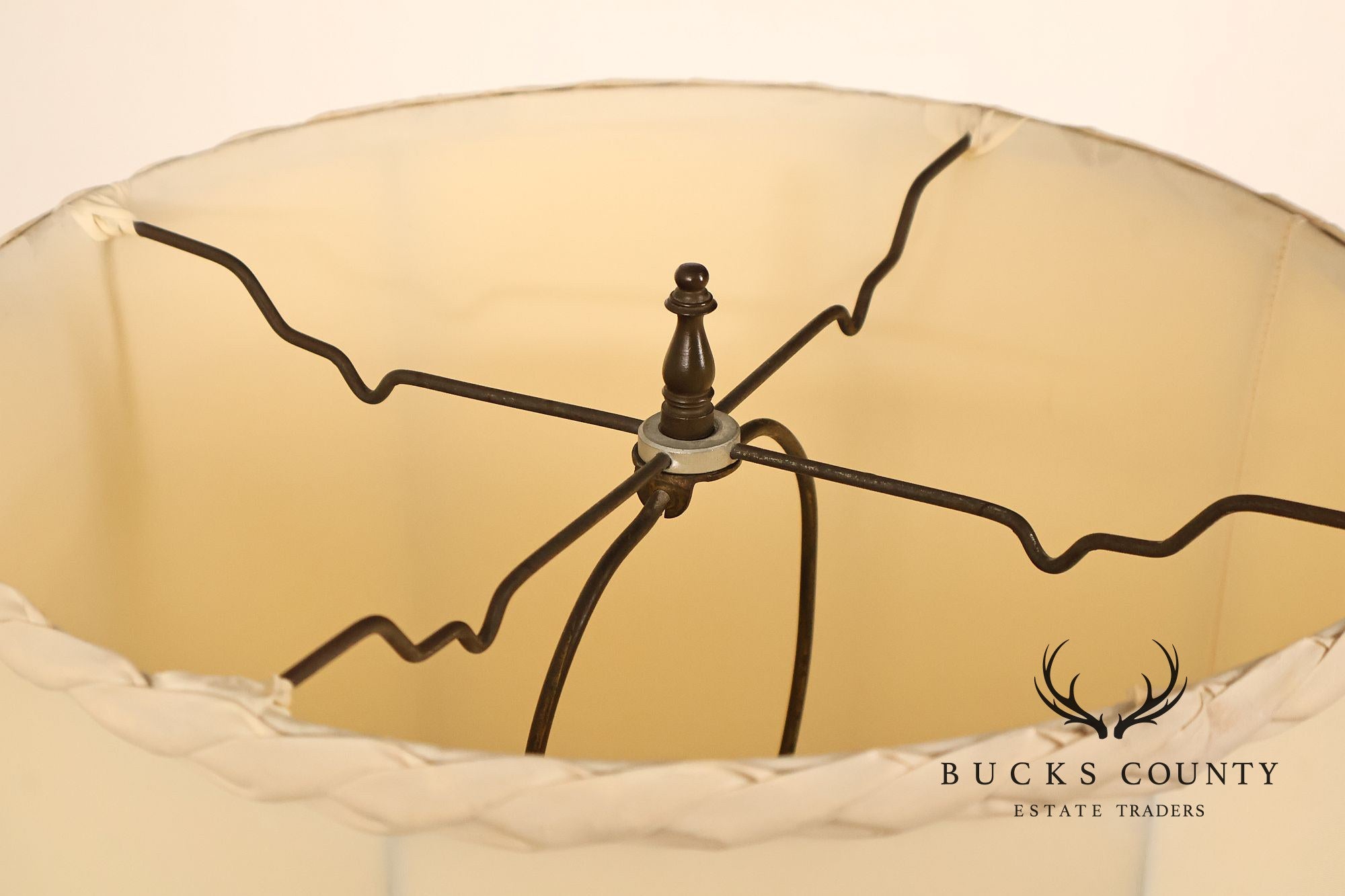 Leviton Mid Century Modern Blown Glass Table Lamp