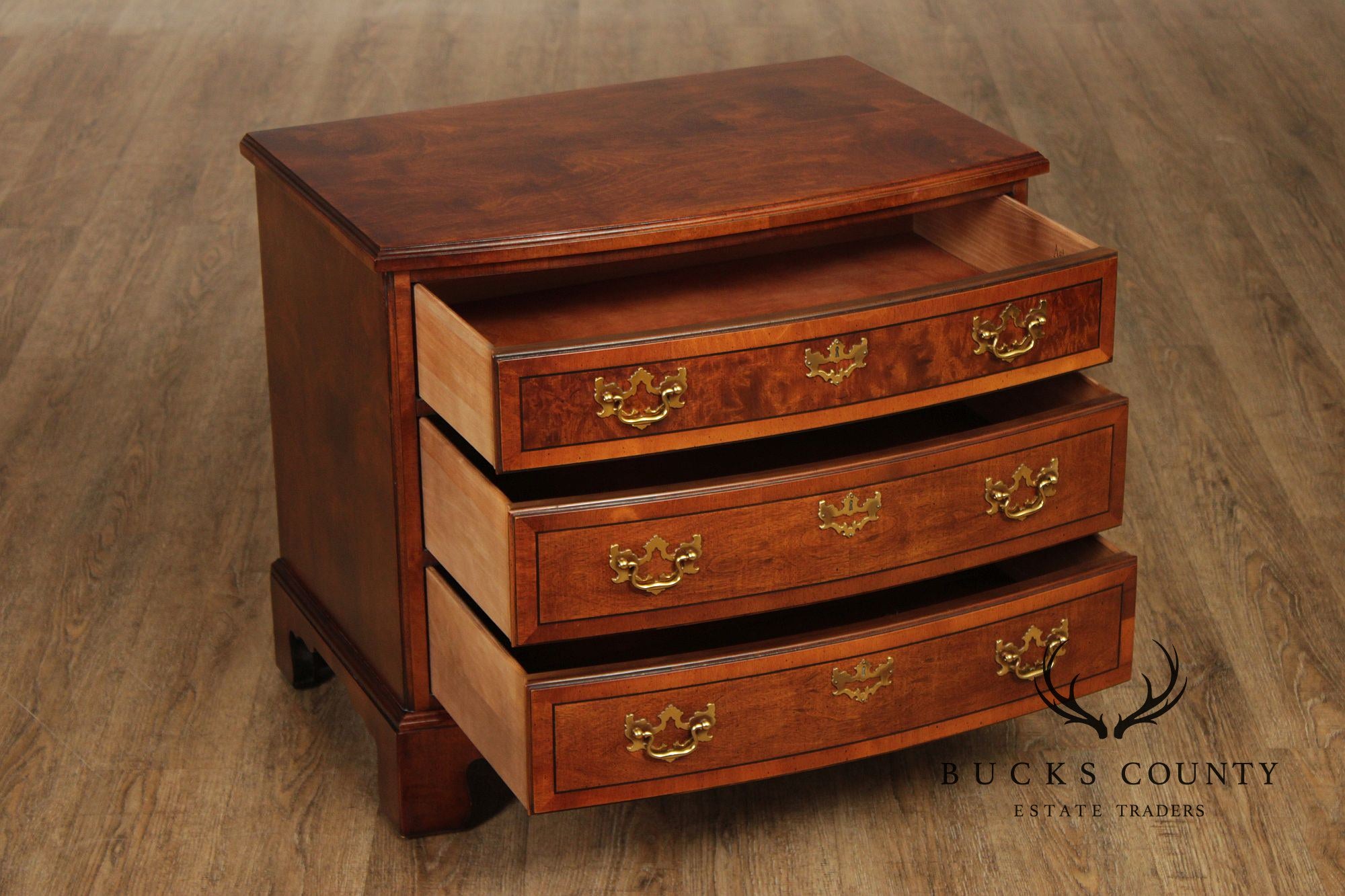 Henredon Aston Court Pair Of Mahogany Nightstands
