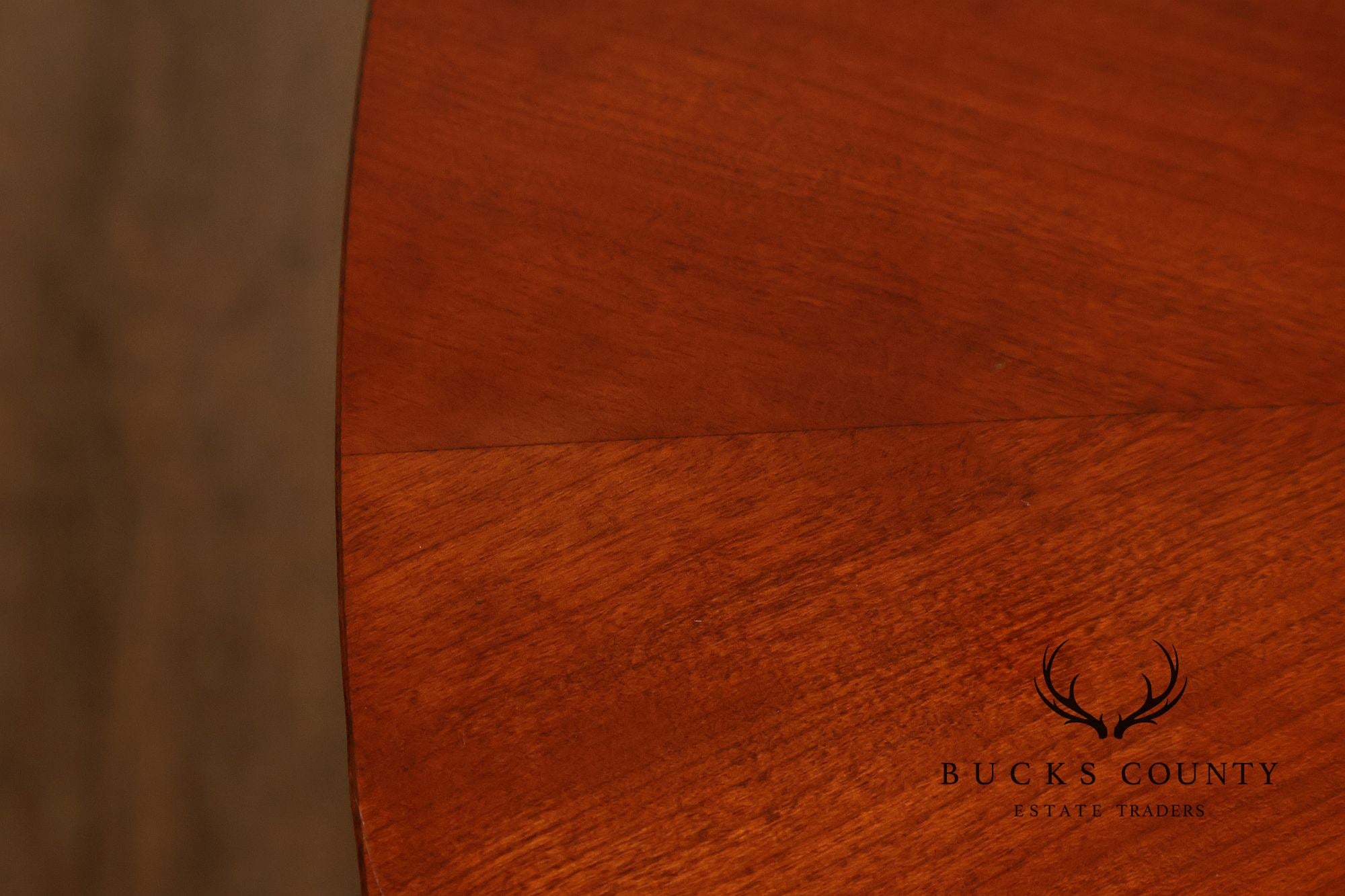 Ethan Allen 'Medallion' Cherry Round Pedestal Dining Table