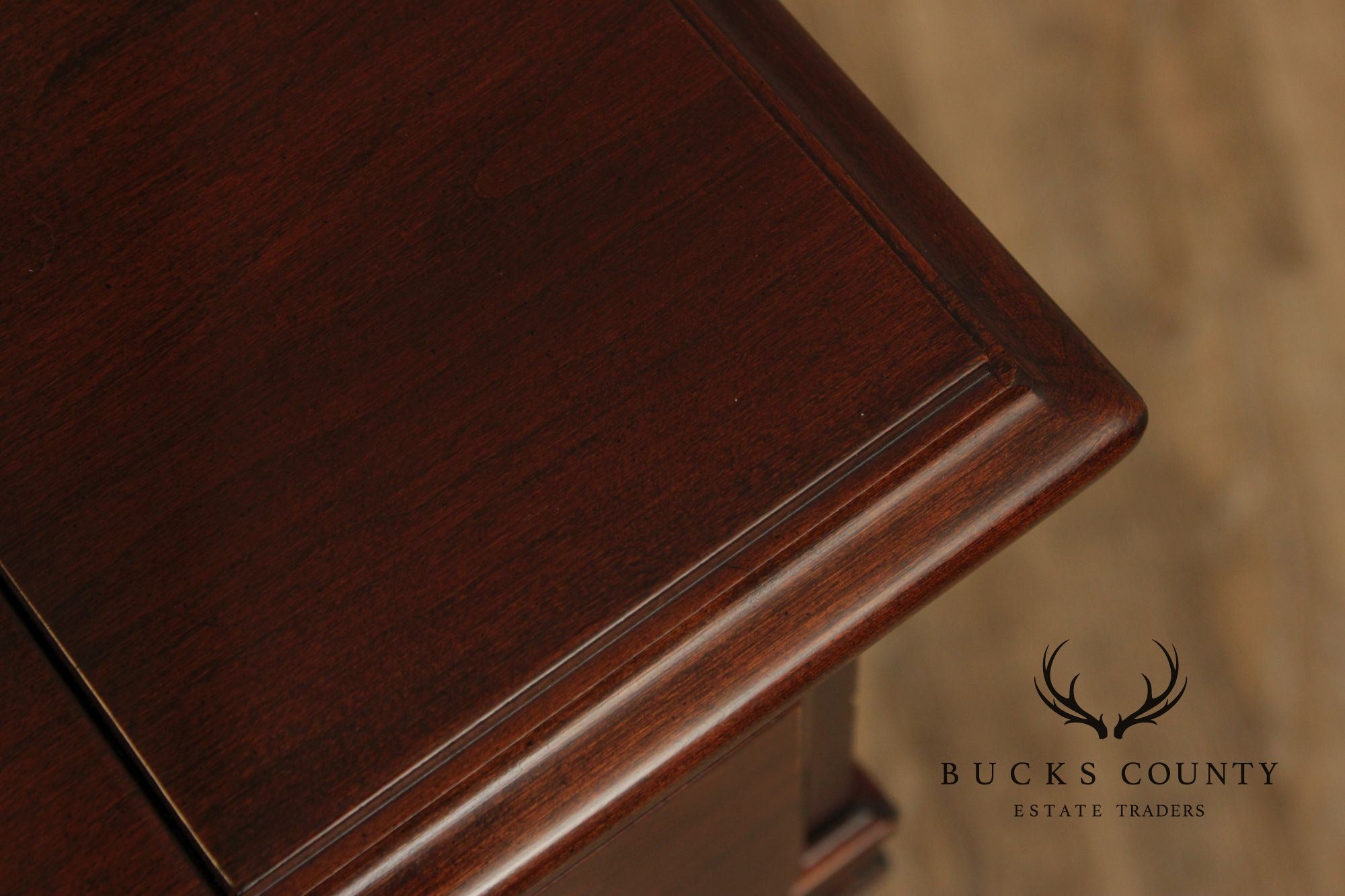 Ethan Allen Georgian Style Cherry Top Server