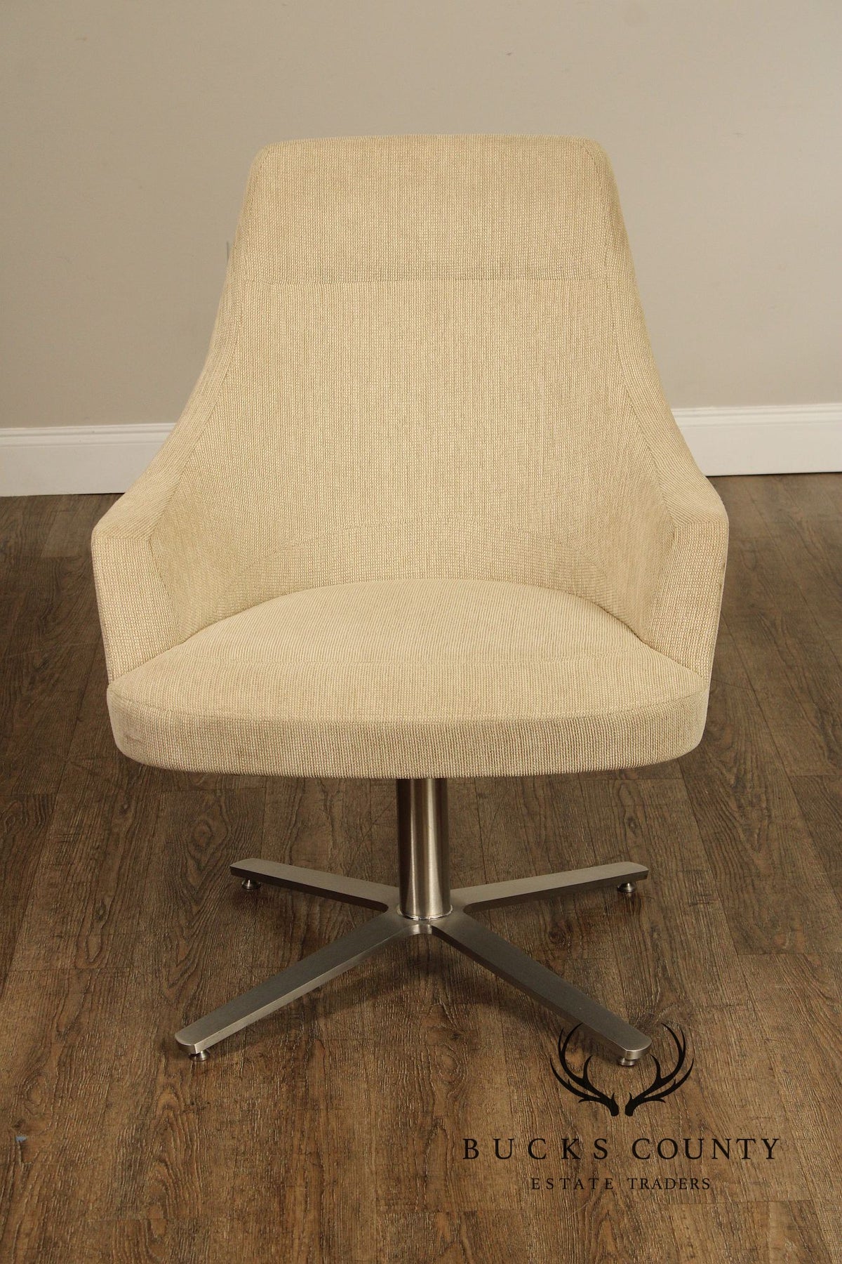 Cumberland Furniture Co. Mid Century Modern Style Pair of Lounge Chairs