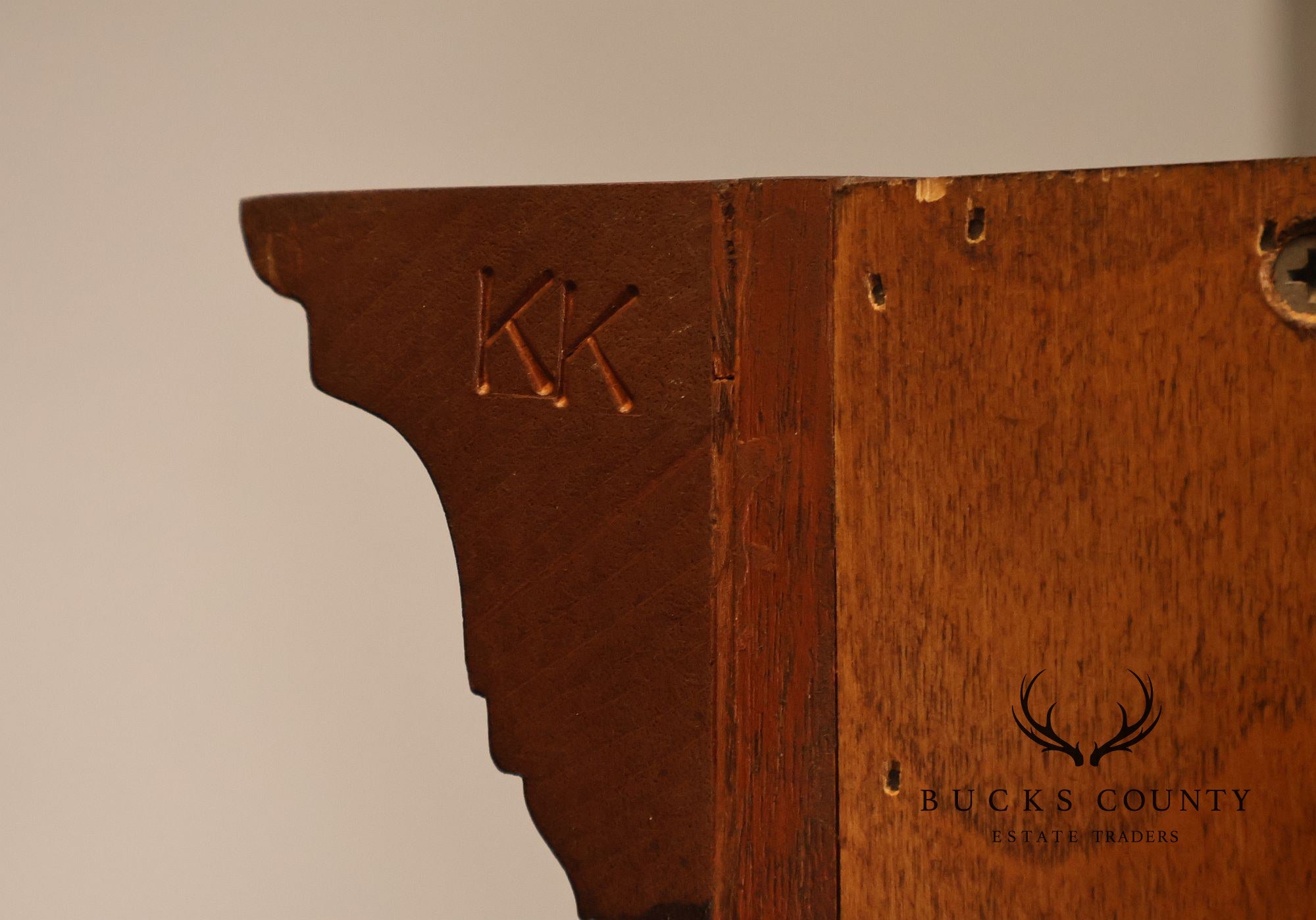 Stickley Traditional Newport Mahogany Lighted Corner Cabinet