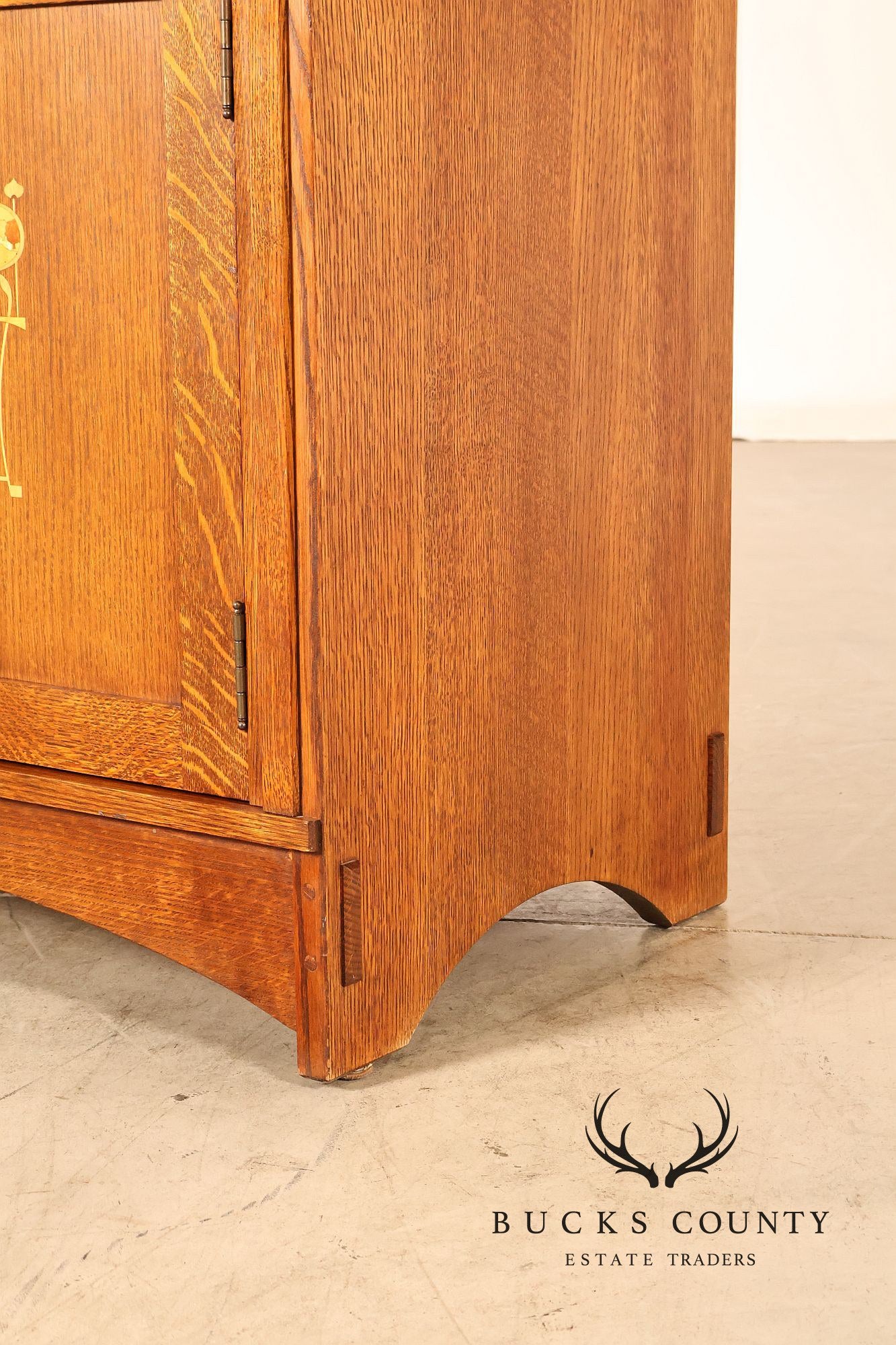 Stickley Mission Collection Oak Harvey Ellis Inlaid China Cabinet