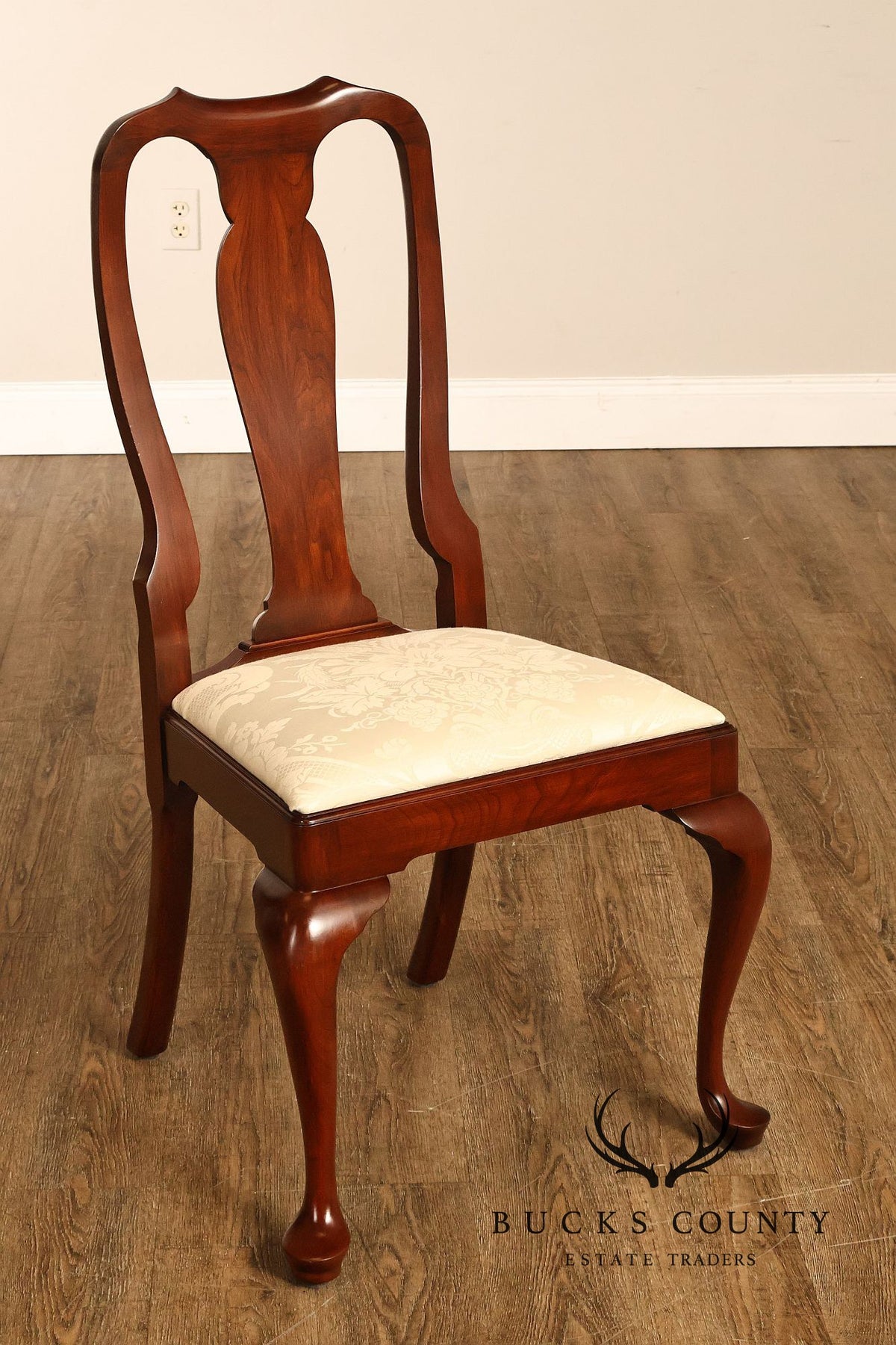 Henkel Harris Queen Anne Set of Six Cherry Dining Chairs