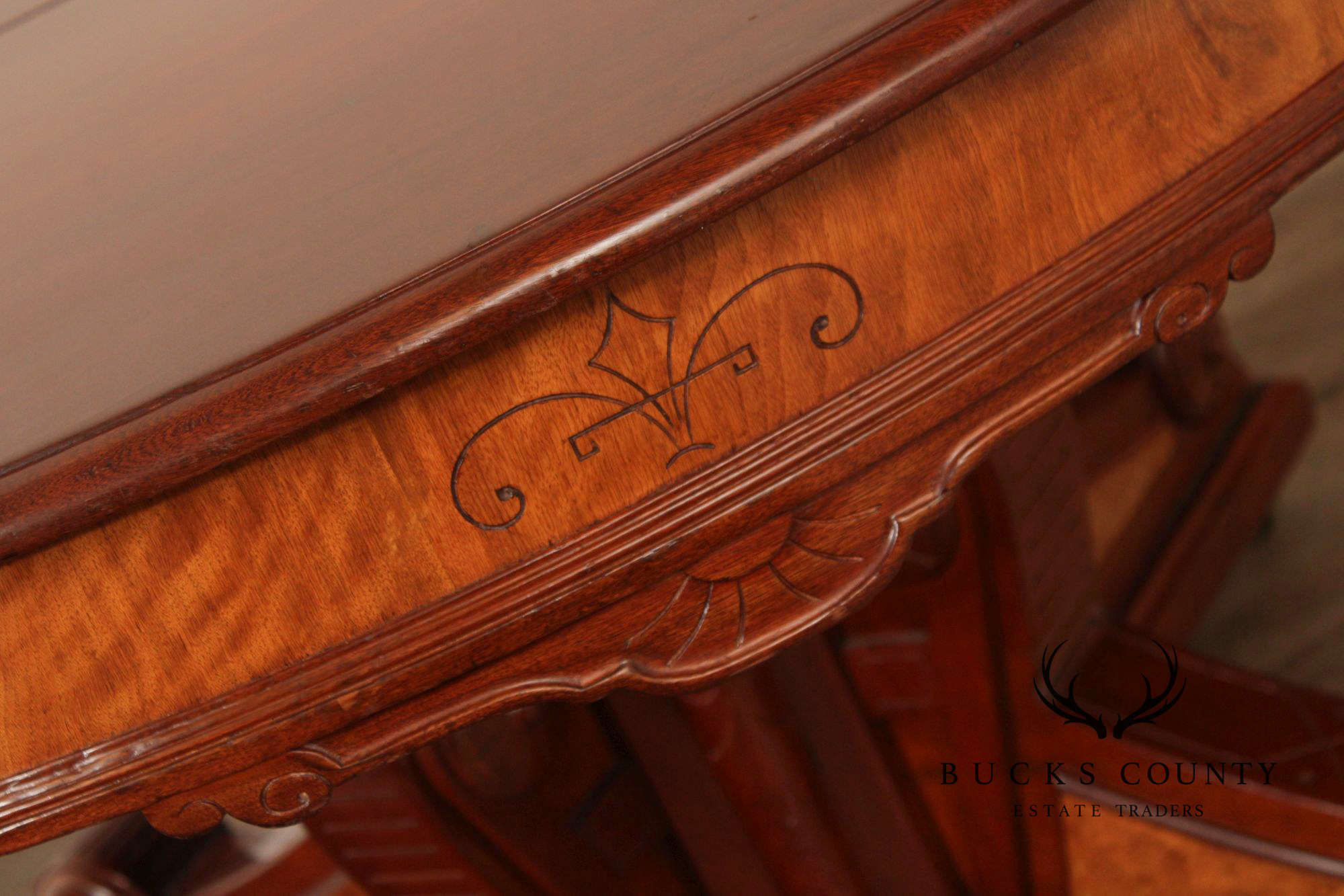 Antique Victorian Eastlake Walnut Expandable Pedestal Dining Table