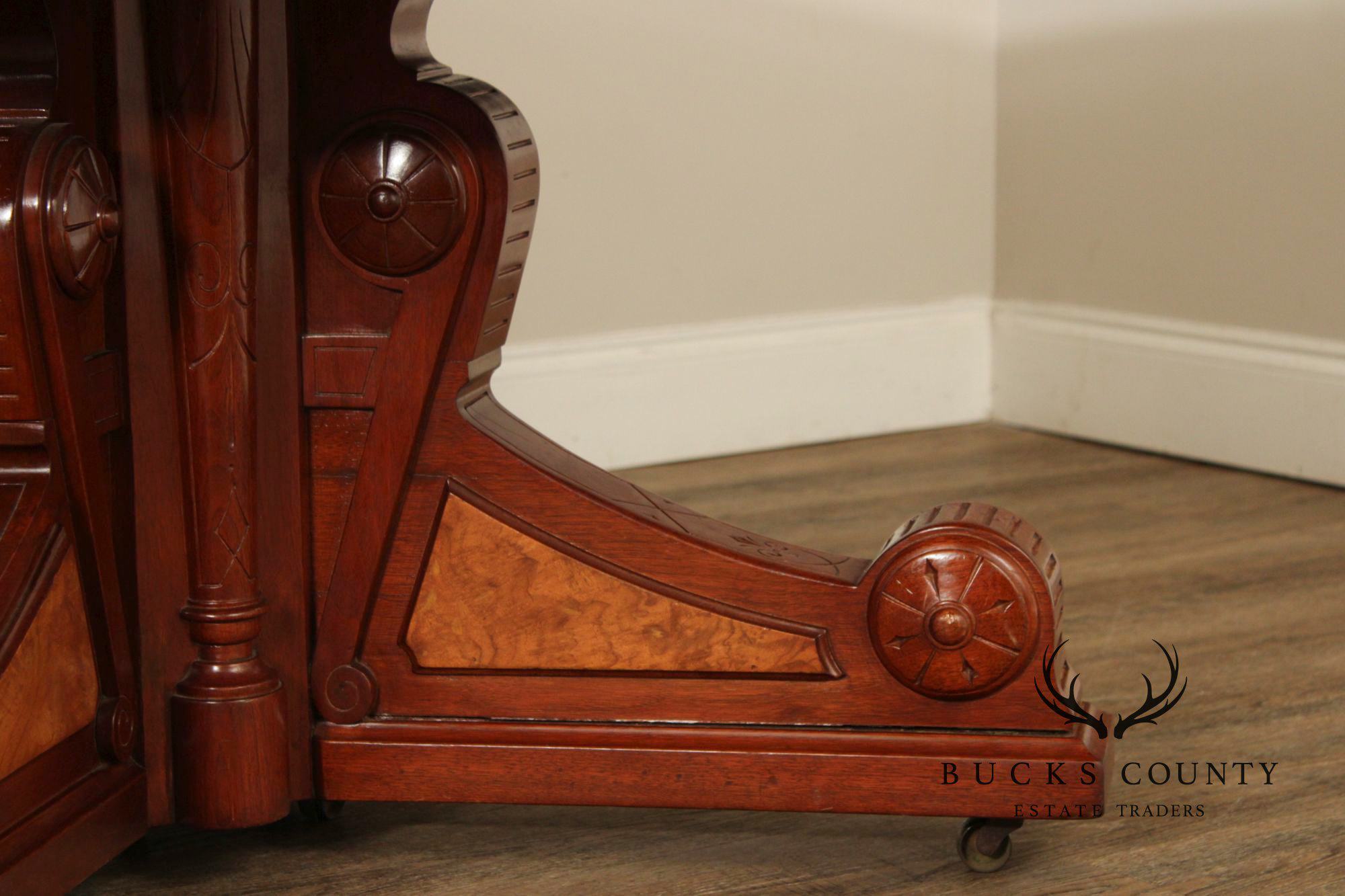 Antique Victorian Eastlake Walnut Expandable Pedestal Dining Table