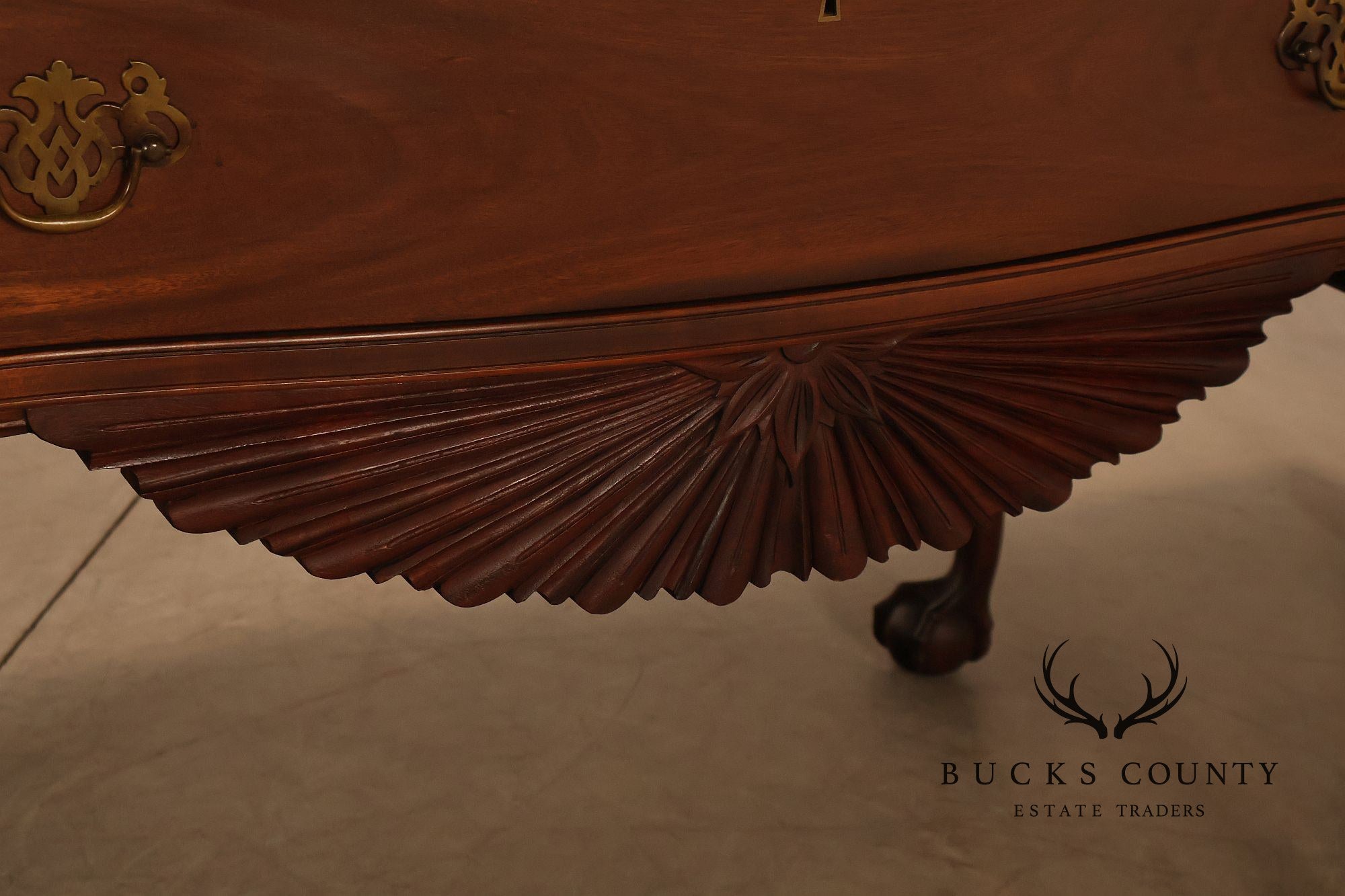 Vintage Chippendale Style Mahogany Sideboard Buffet