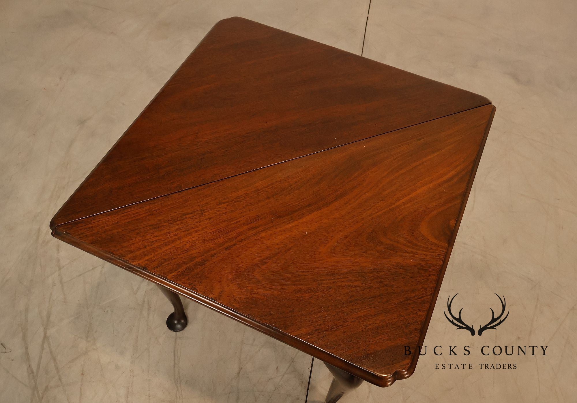 Kittinger Colonial Williamsburg Mahogany Drop-Leaf Napkin Table
