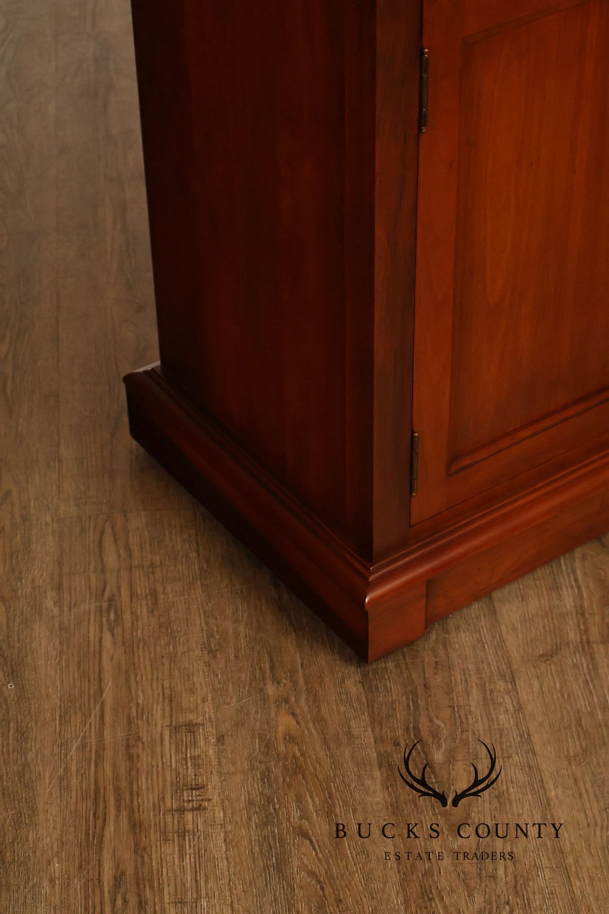 Ethan Allen 'Medallion' Cherry Flip-Top Server