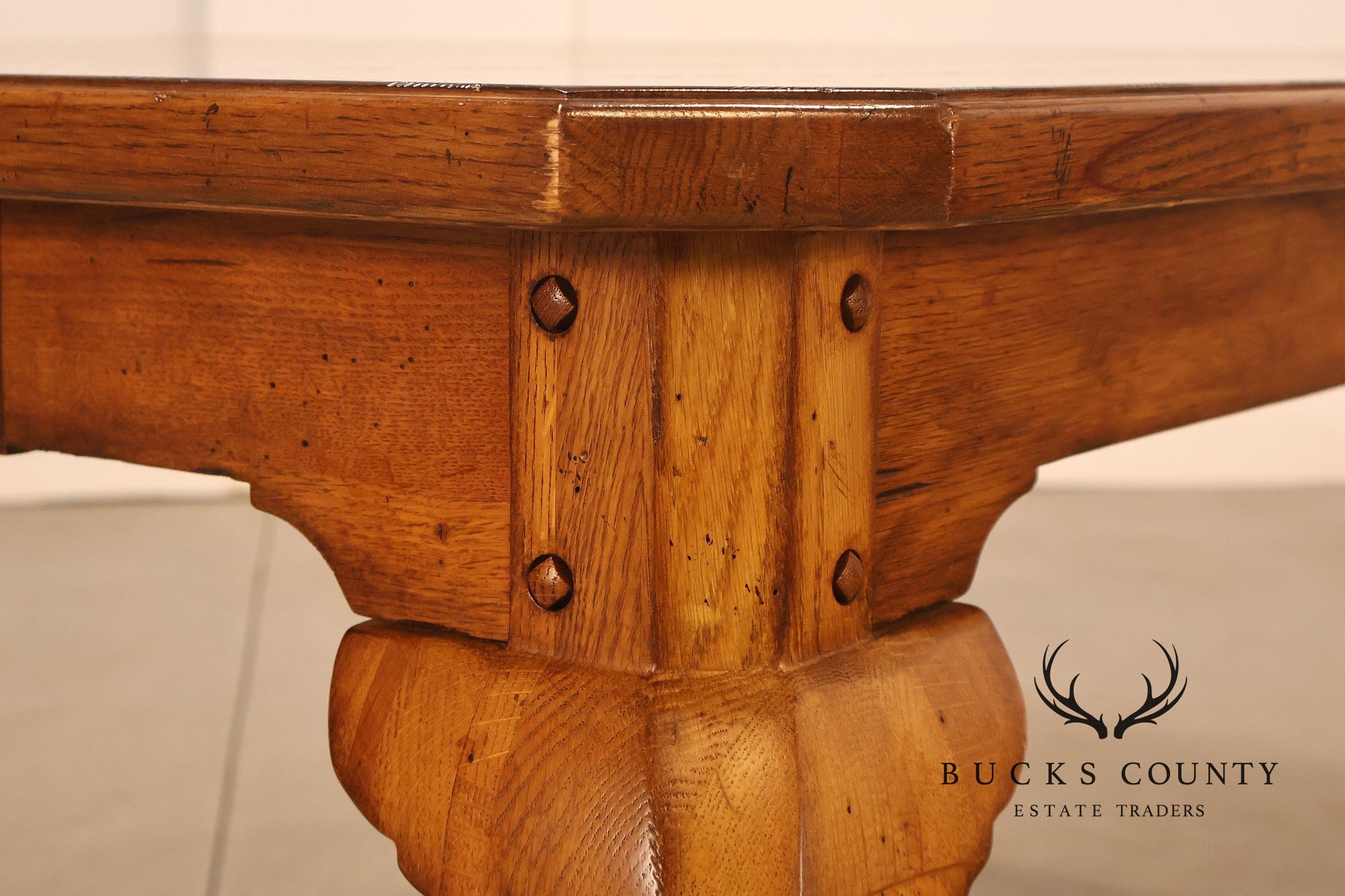 Thomasville Oak Expandable Dining Table
