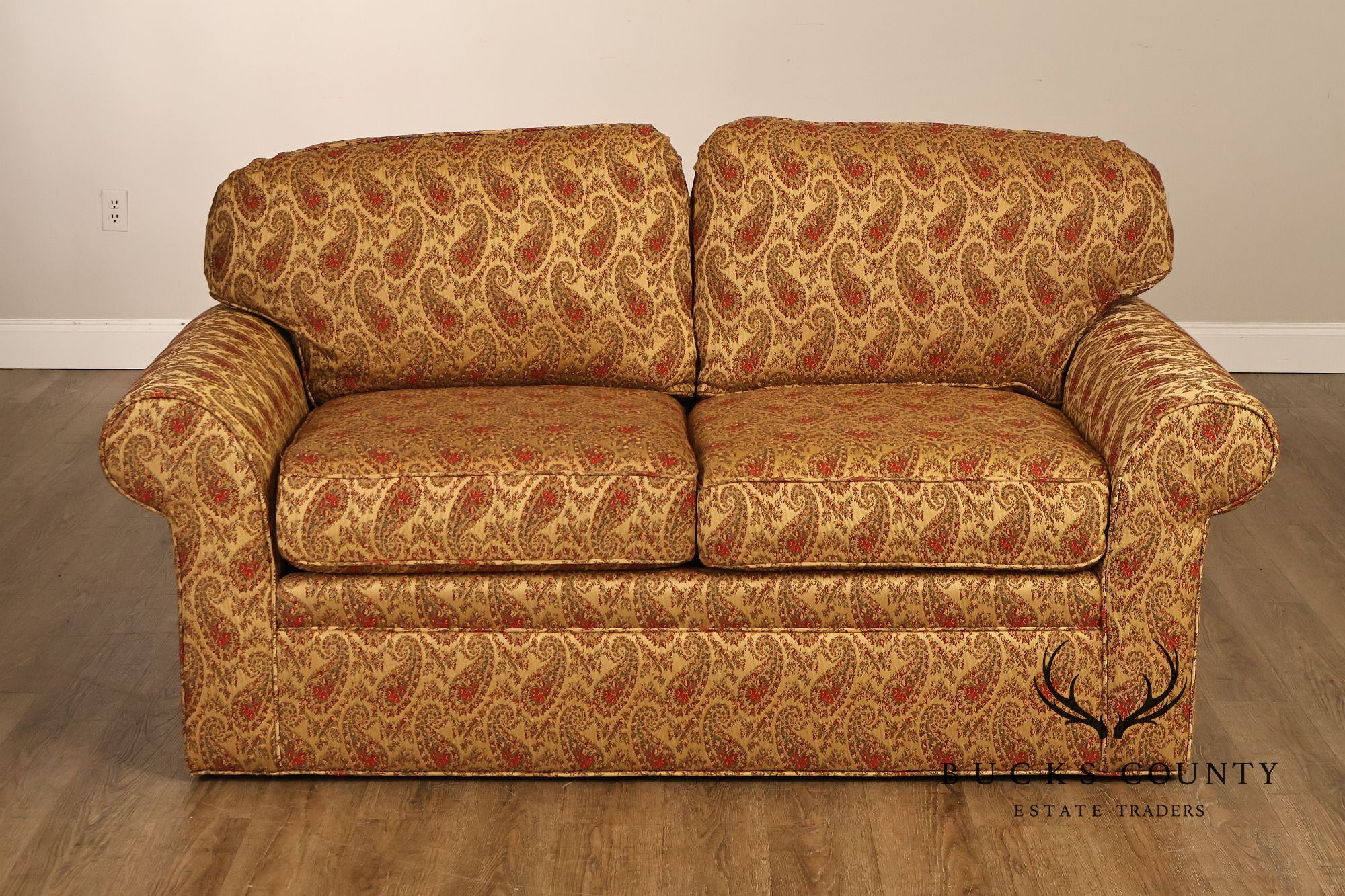 Traditional Paisley Upholstered Settee
