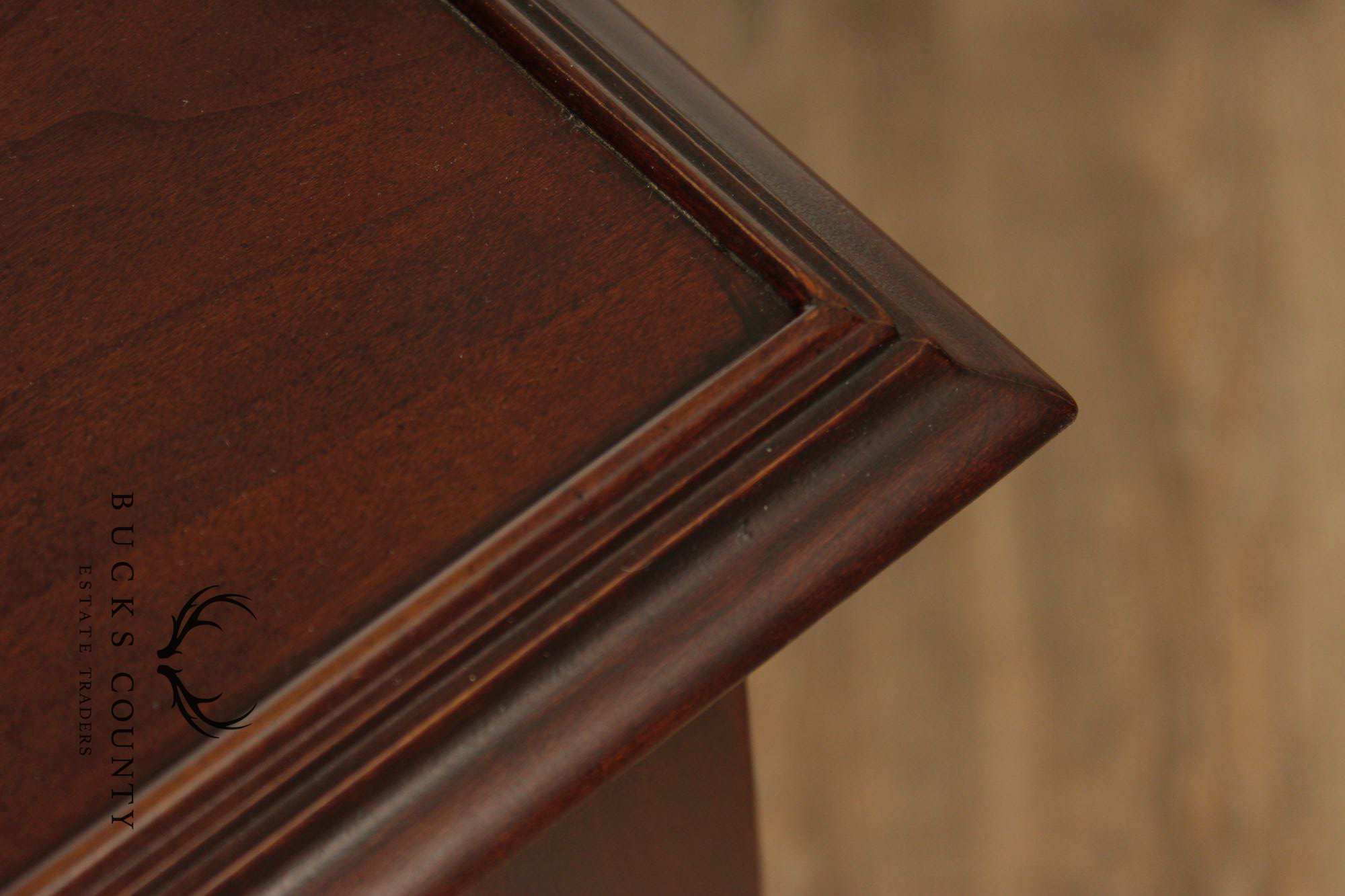 Drexel Heritage Queen Ann Style Vintage Cherry Sofa Table