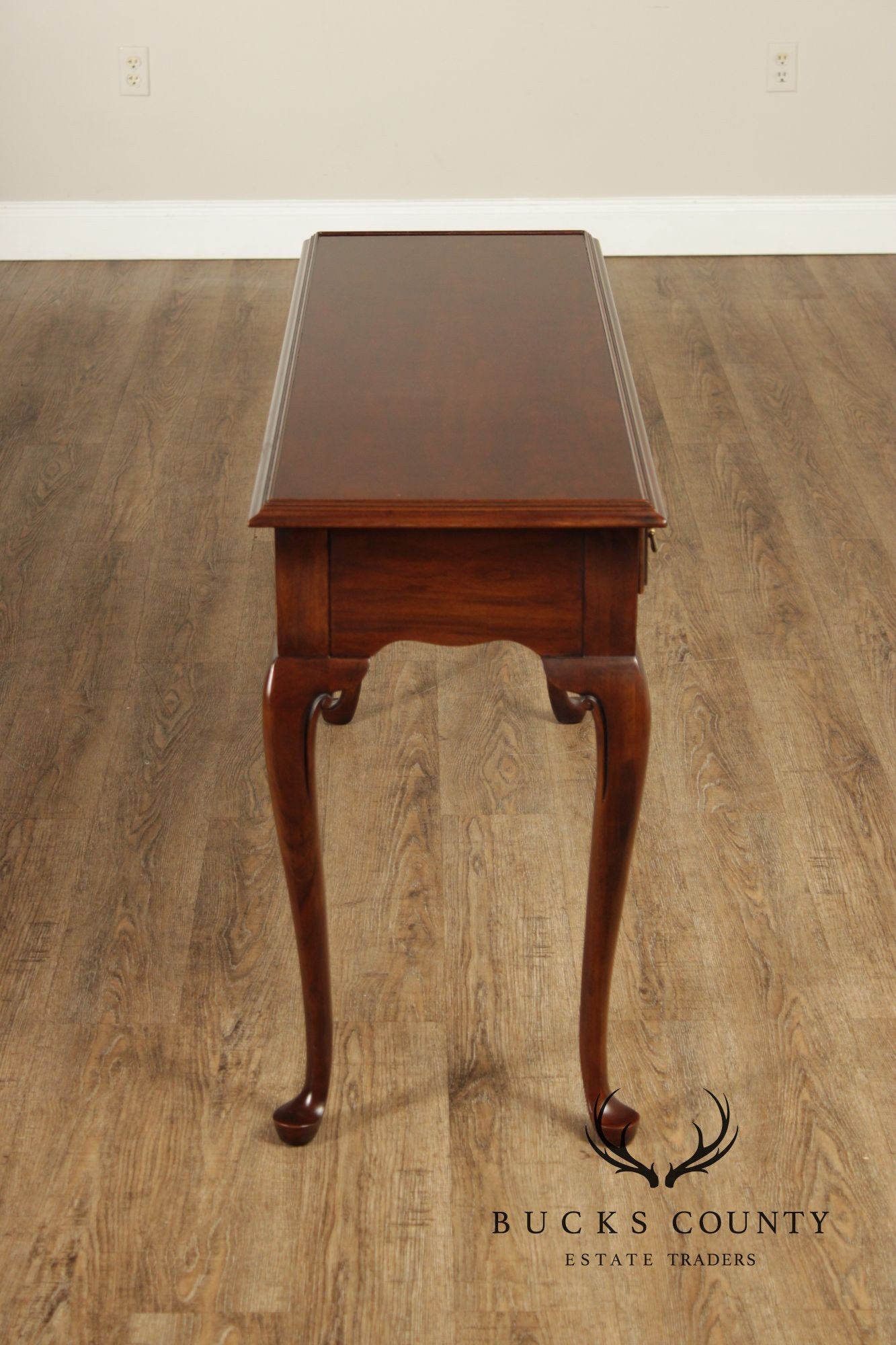 Drexel Heritage Queen Ann Style Vintage Cherry Sofa Table
