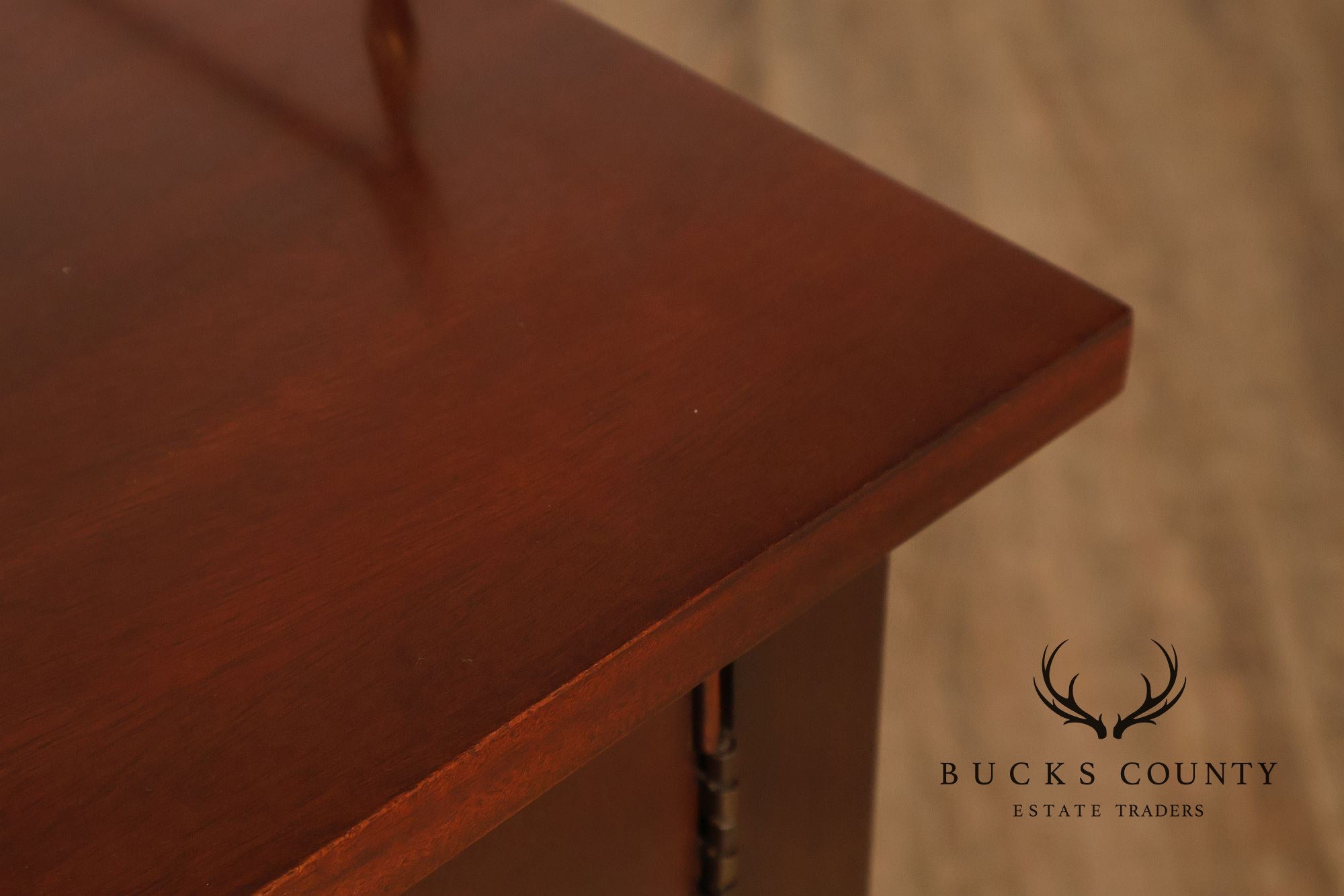 Hitchcock Furniture Hepplewhite Style Mahogany Sideboard
